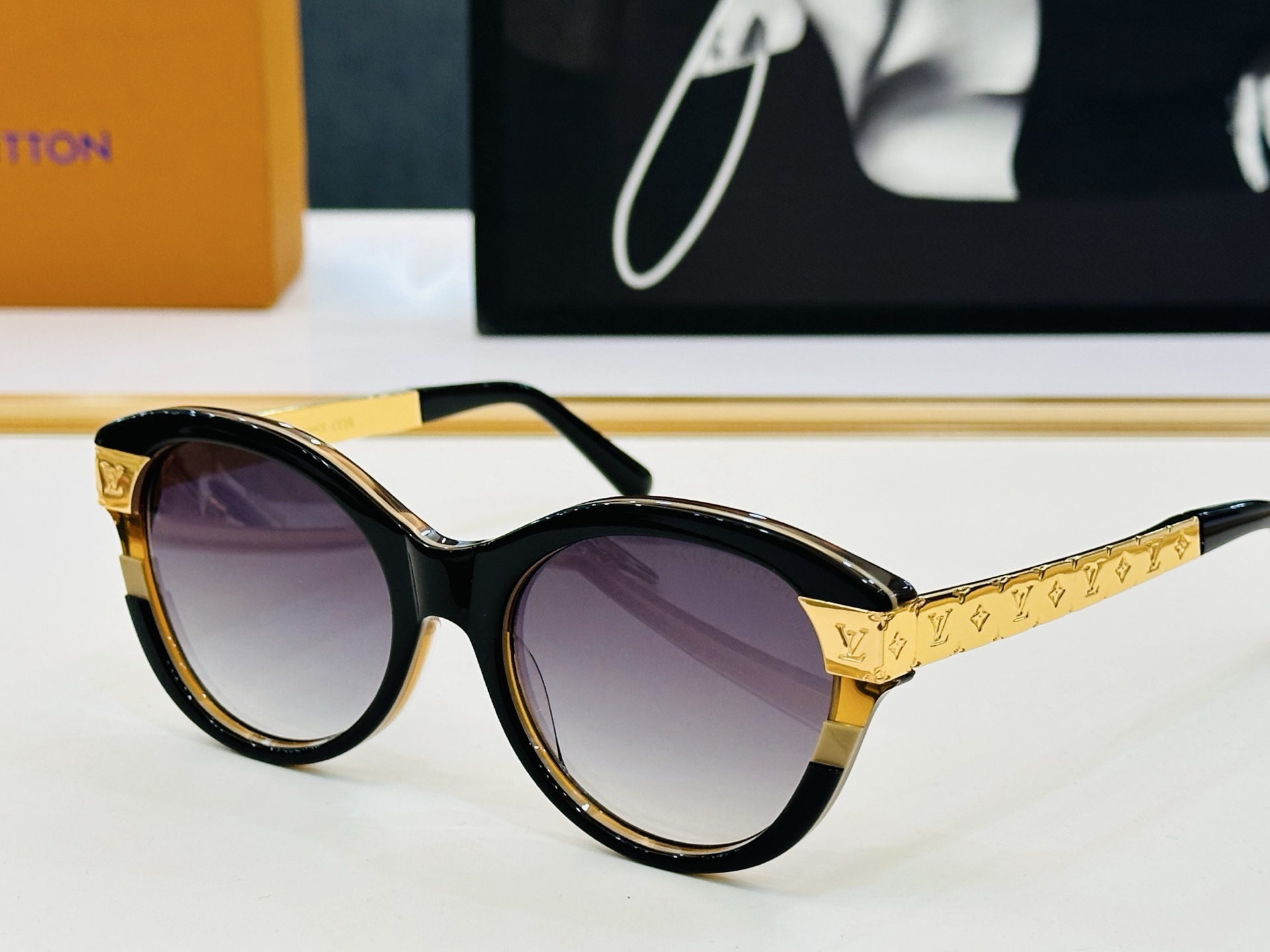 路易家 🎩Z1857E Size：55口19-145    充满活力的 展现独特个性🌟展现大气的你 J高