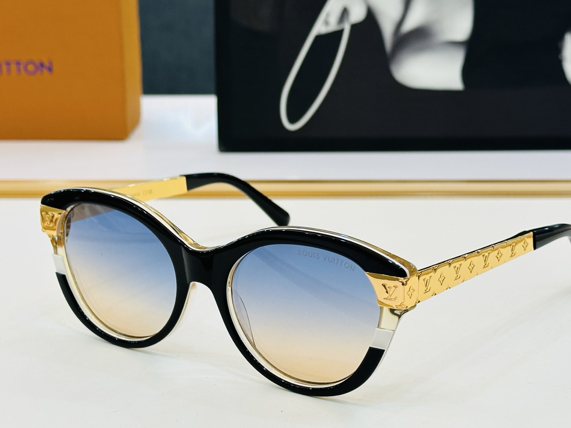 路易家 🎩Z1857E Size：55口19-145    充满活力的 展现独特个性🌟展现大气的你 J高