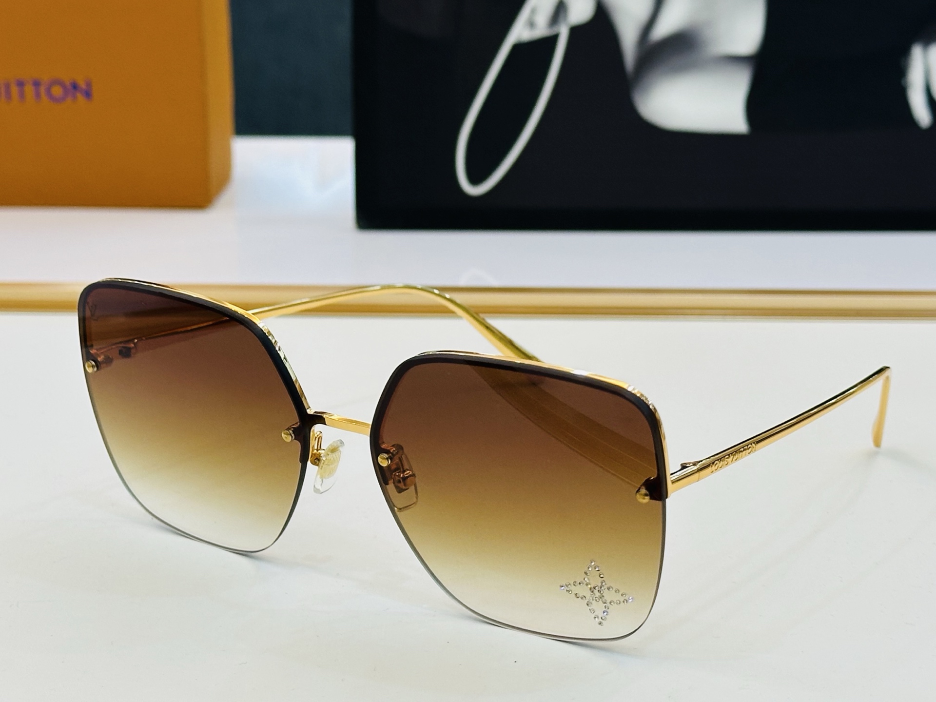 路易家 🎩Z2014U Size：63口17-142  充满活力的 展现独特个性🌟展现大气的你 b高品质