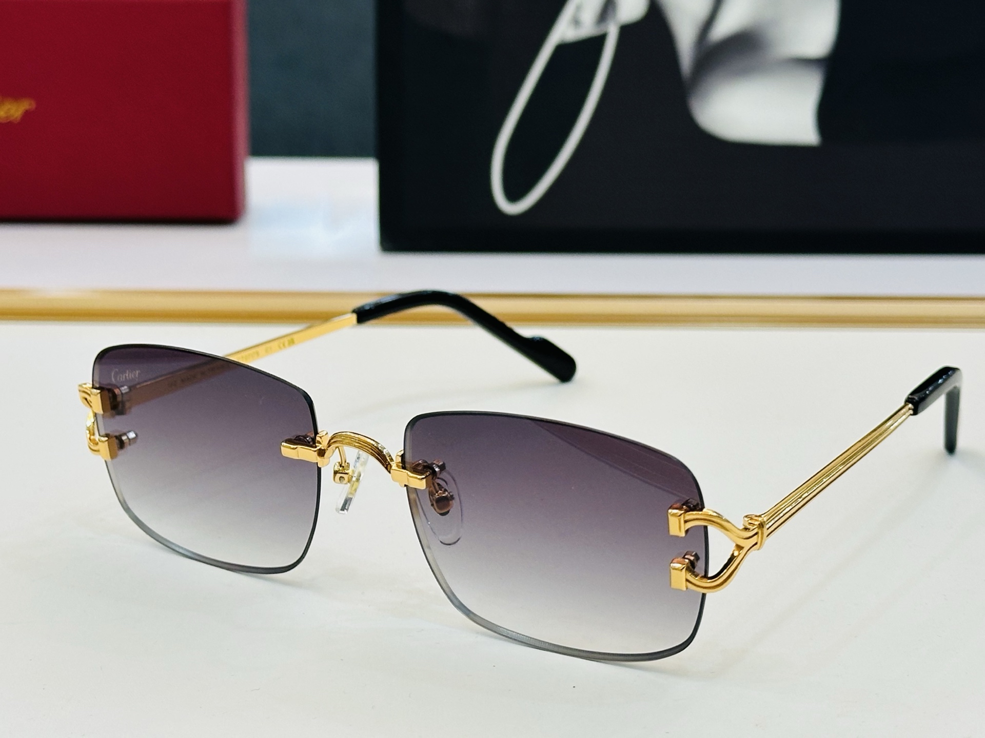 NO:367540,Original Cartie* Kajia Official Website Classic Sunglasses CT0717S Size56-port 18-142 Big brand product with exquisite electroplating technology b It is full of temperament when worn!  glasses sunglasses sunglasses, glasses, cartier19860909原版Cartie* 卡家 官网经典款 太阳镜 CT0717S Size56口18-142 电镀工艺精湛大牌品 b戴起来气质十足！ 眼镜墨镜太阳镜,眼镜,cartier,glasses