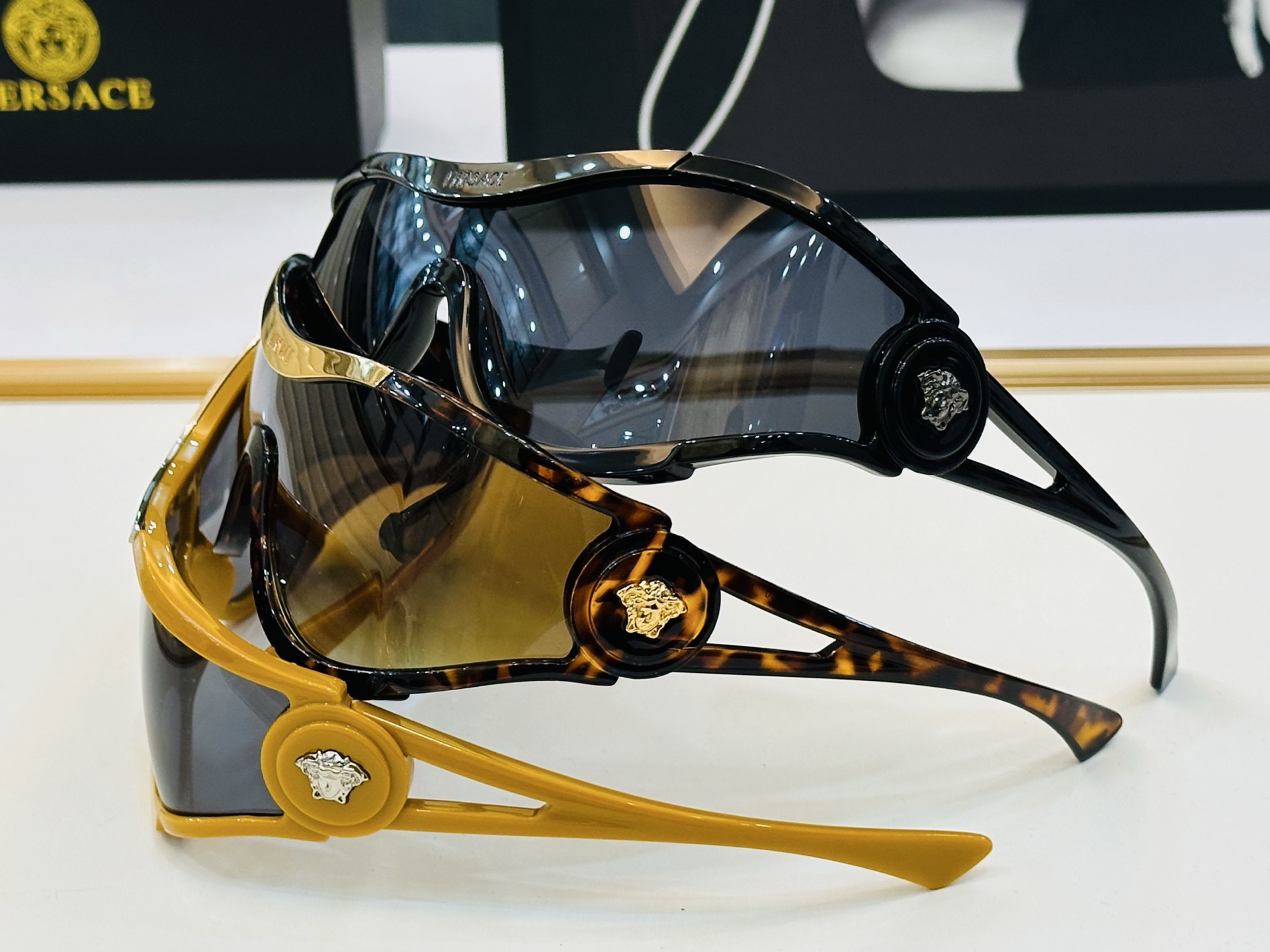 范思家 VE4475 👍 Size ：142口0-105    😎真心美的让人非常非常心动  b上脸效果