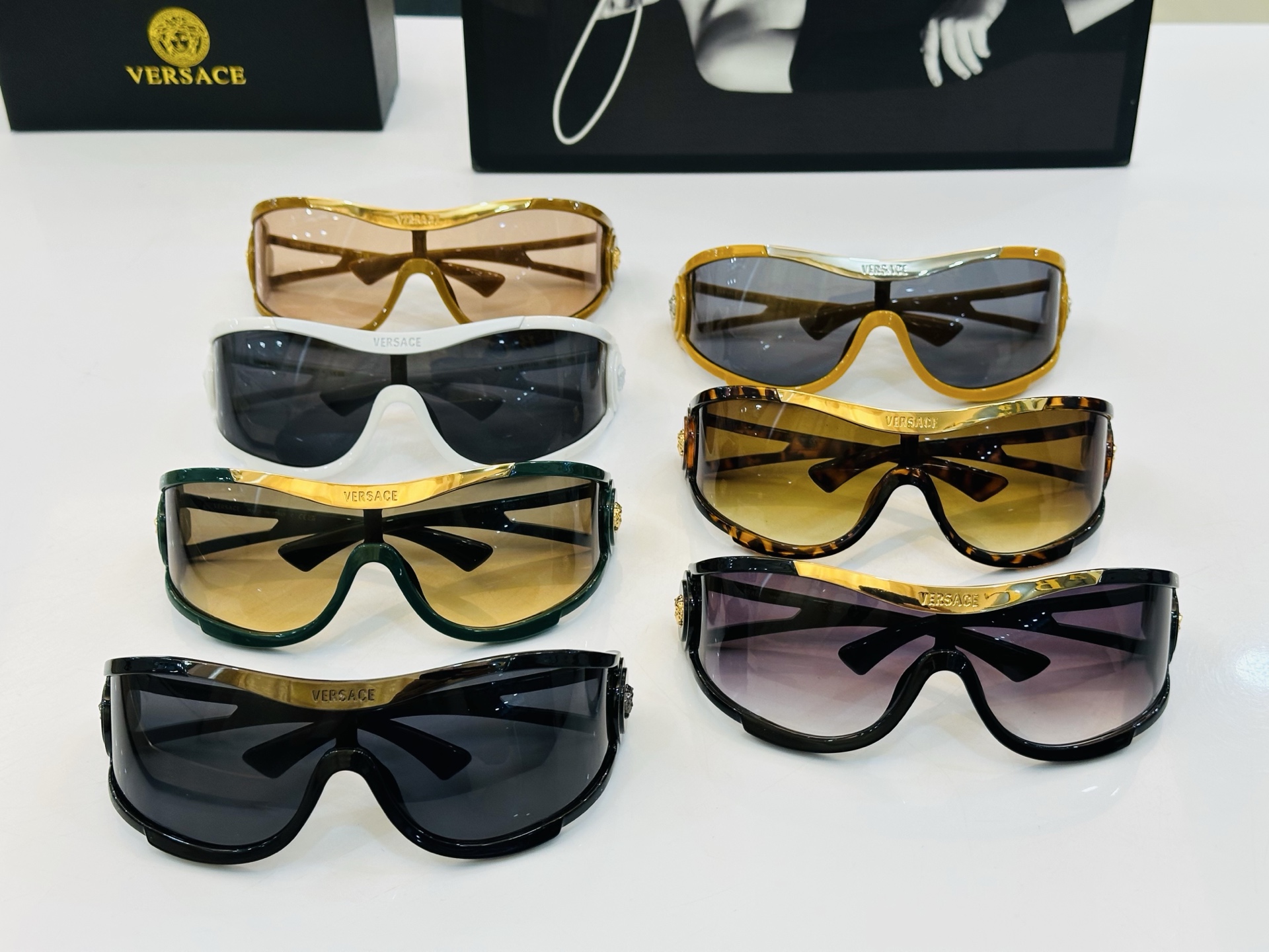 范思家 VE4475 👍 Size ：142口0-105    😎真心美的让人非常非常心动  b上脸效果