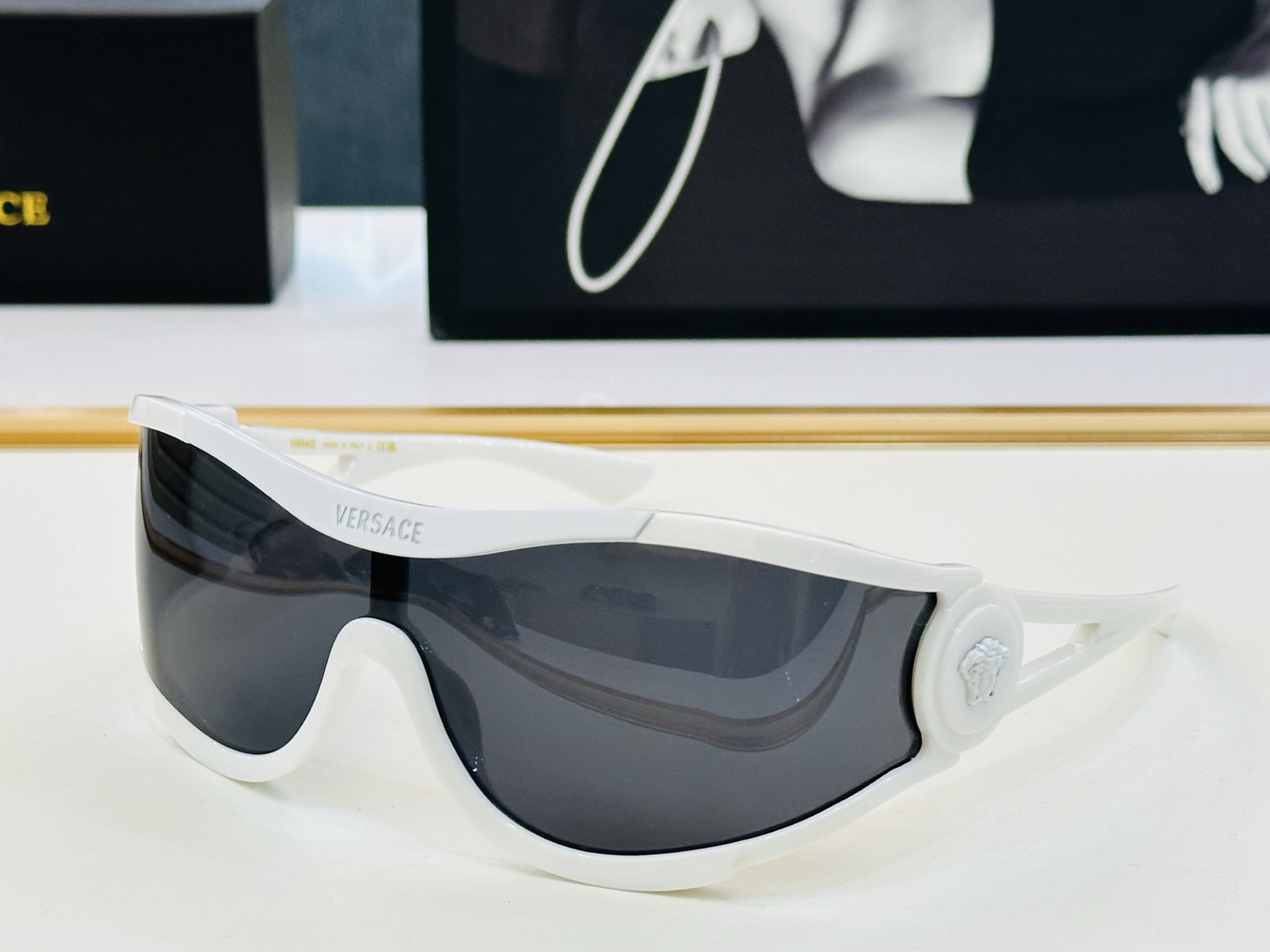 范思家 VE4475 👍 Size ：142口0-105    😎真心美的让人非常非常心动  b上脸效果