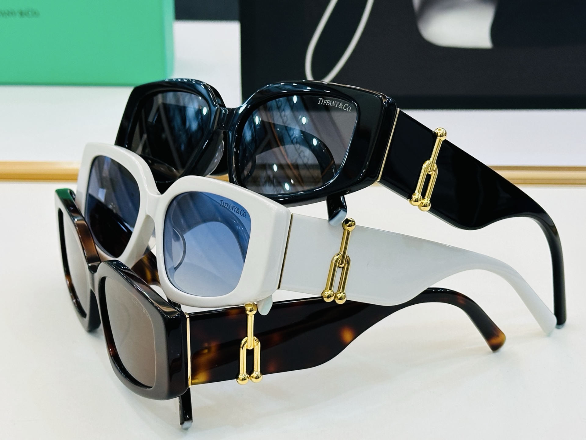 蒂芙家 Tiffany & CO. TF4208 Size：54口17-140 时尚太阳镜架 👍b多色可