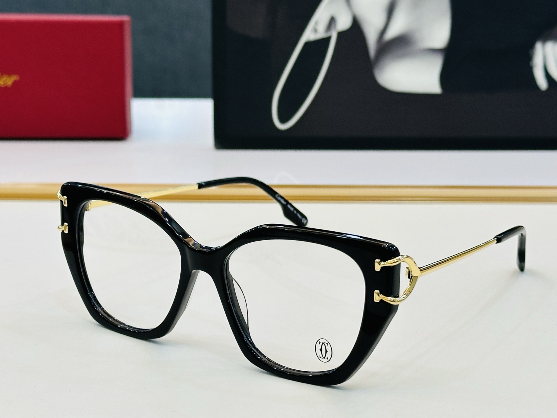 Cartier-卡家 ✨CT0530S  Size：56口17-145 不挑脸型 简约大气 时尚休闲 👌