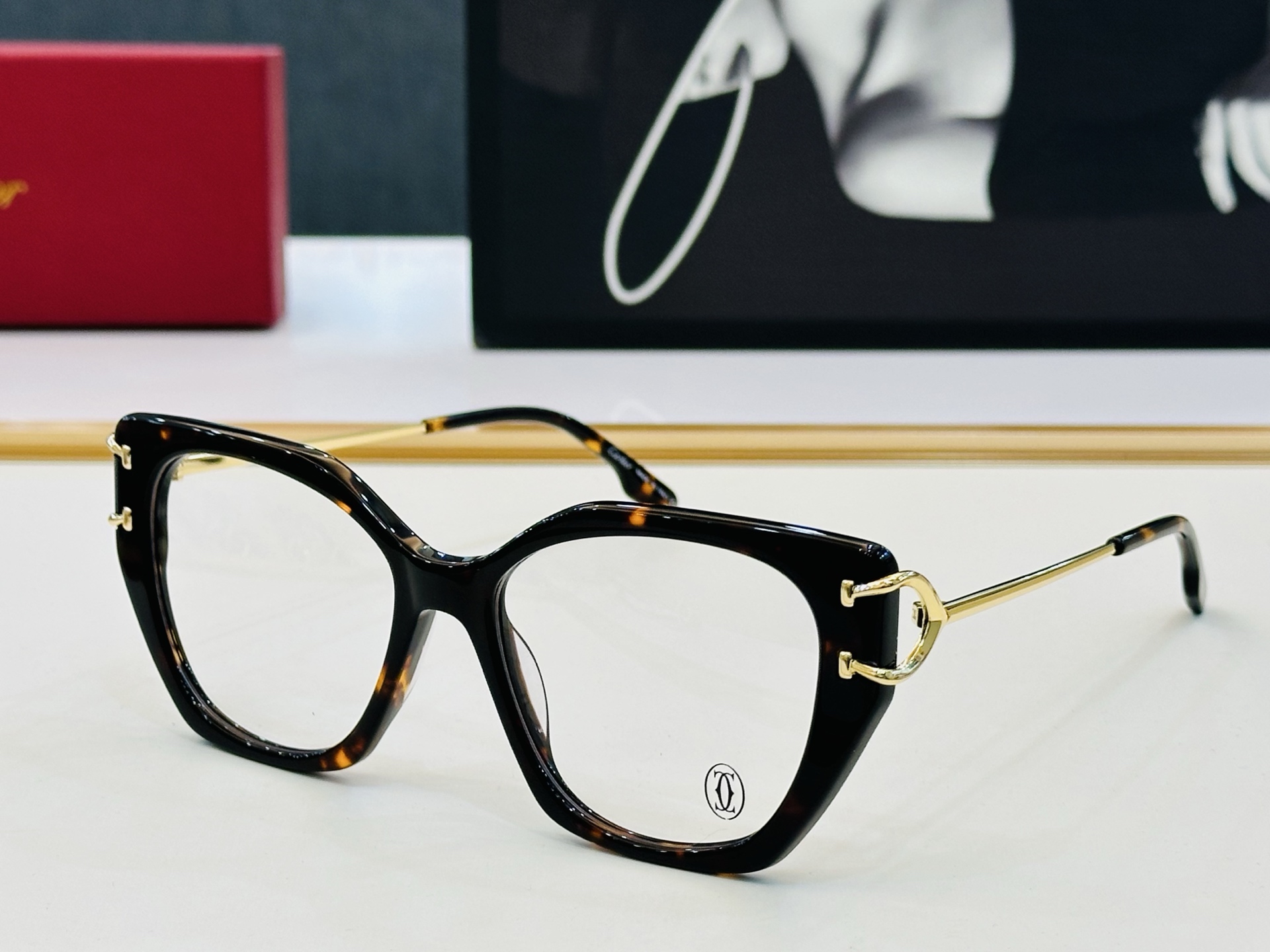 Cartier-卡家 ✨CT0530S  Size：56口17-145 不挑脸型 简约大气 时尚休闲 👌