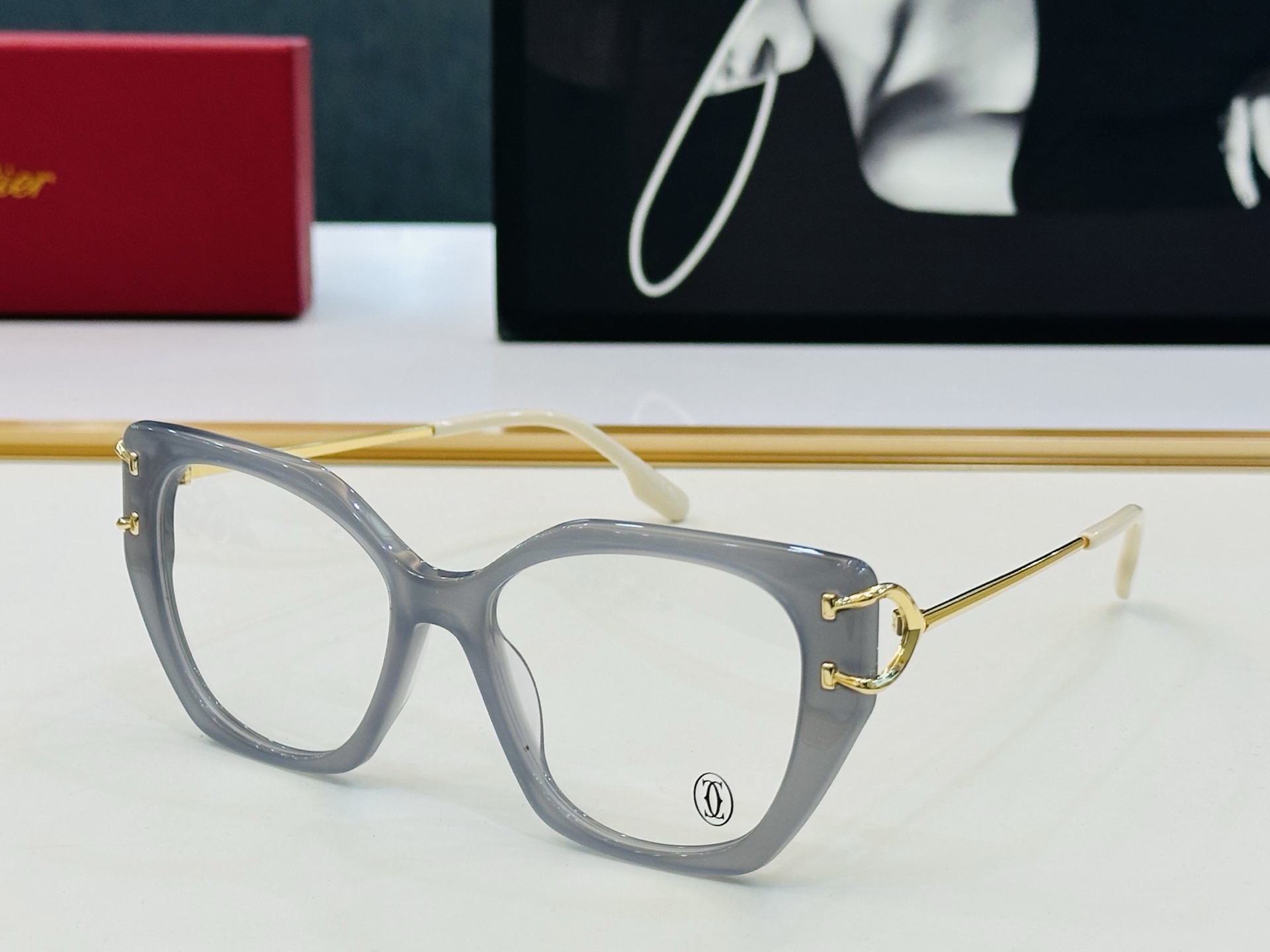 Cartier-卡家 ✨CT0530S  Size：56口17-145 不挑脸型 简约大气 时尚休闲 👌