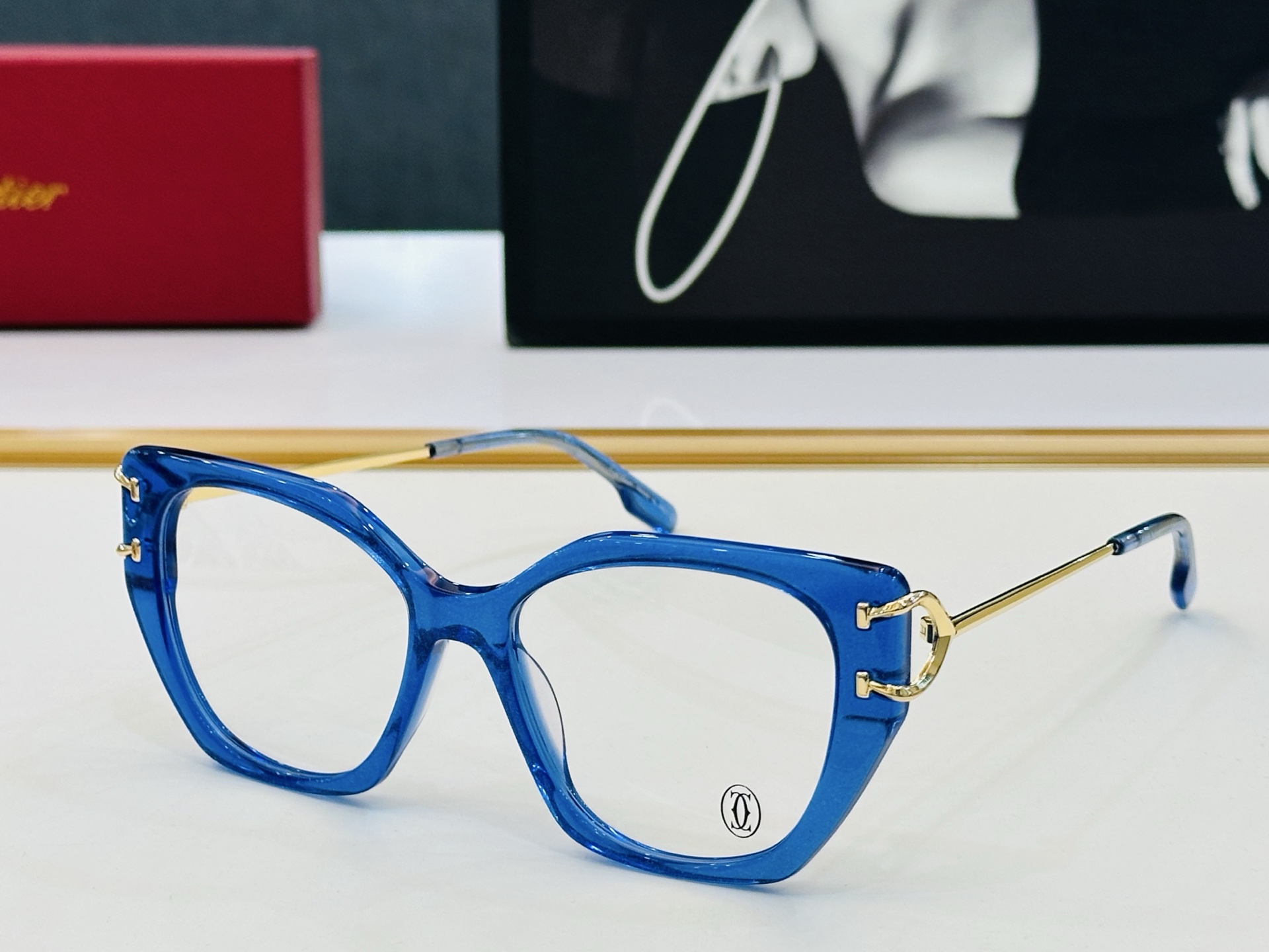 Cartier-卡家 ✨CT0530S  Size：56口17-145 不挑脸型 简约大气 时尚休闲 👌