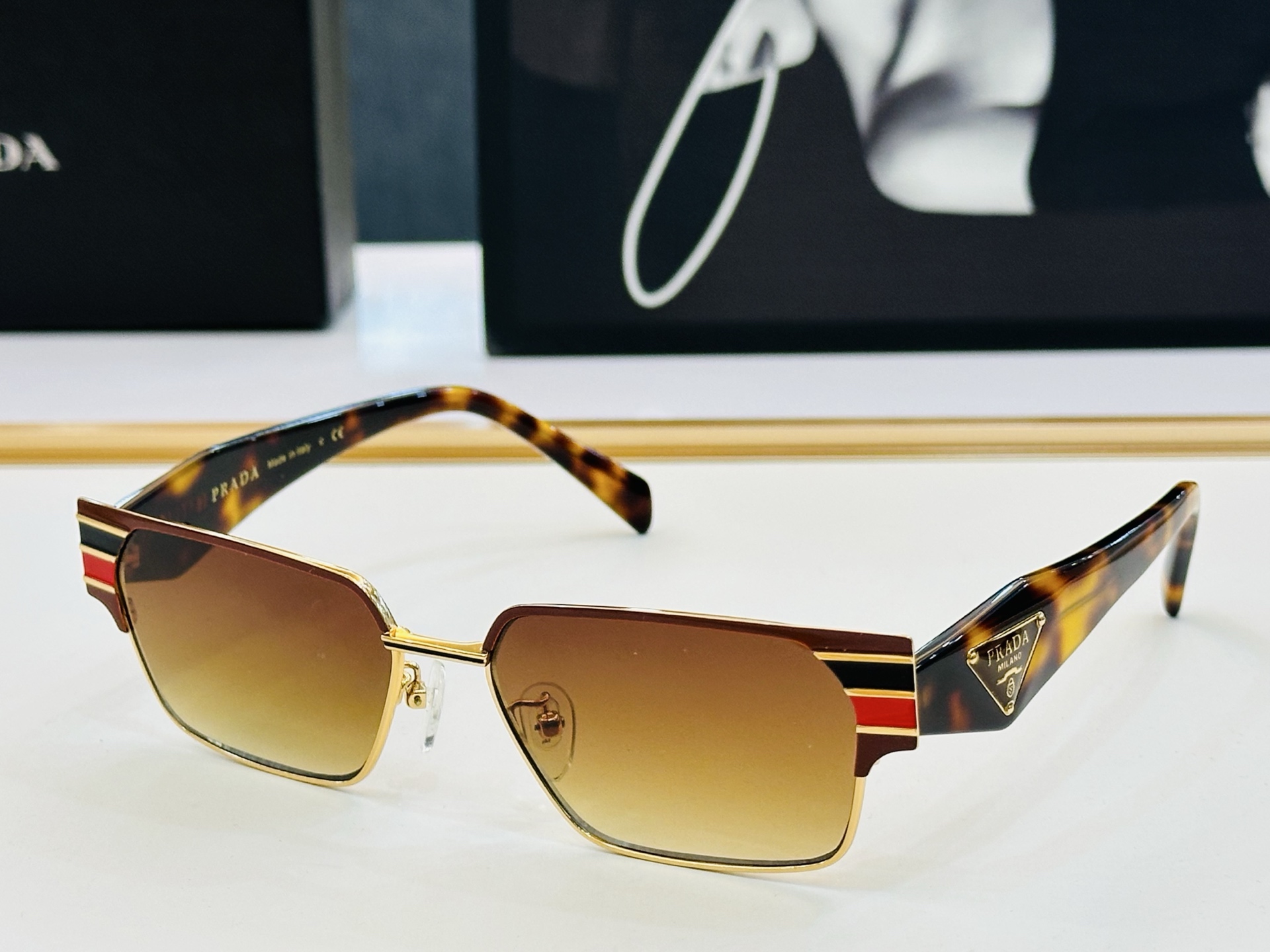 🔺PRAD*🔻普家 PR113 Size：56口16-145 眼镜系列堪称精湛制作 彰显独特个 最新推出