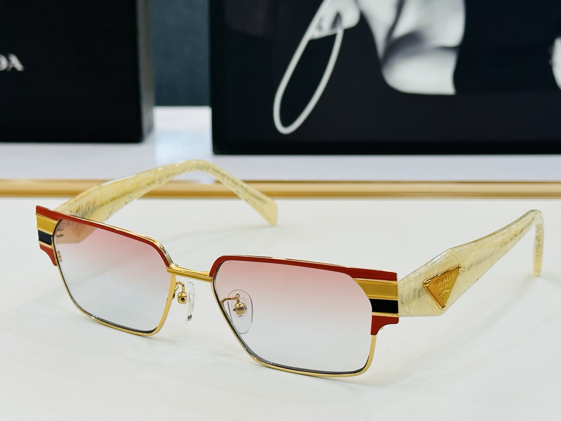 🔺PRAD*🔻普家 PR113 Size：56口16-145 眼镜系列堪称精湛制作 彰显独特个 最新推出