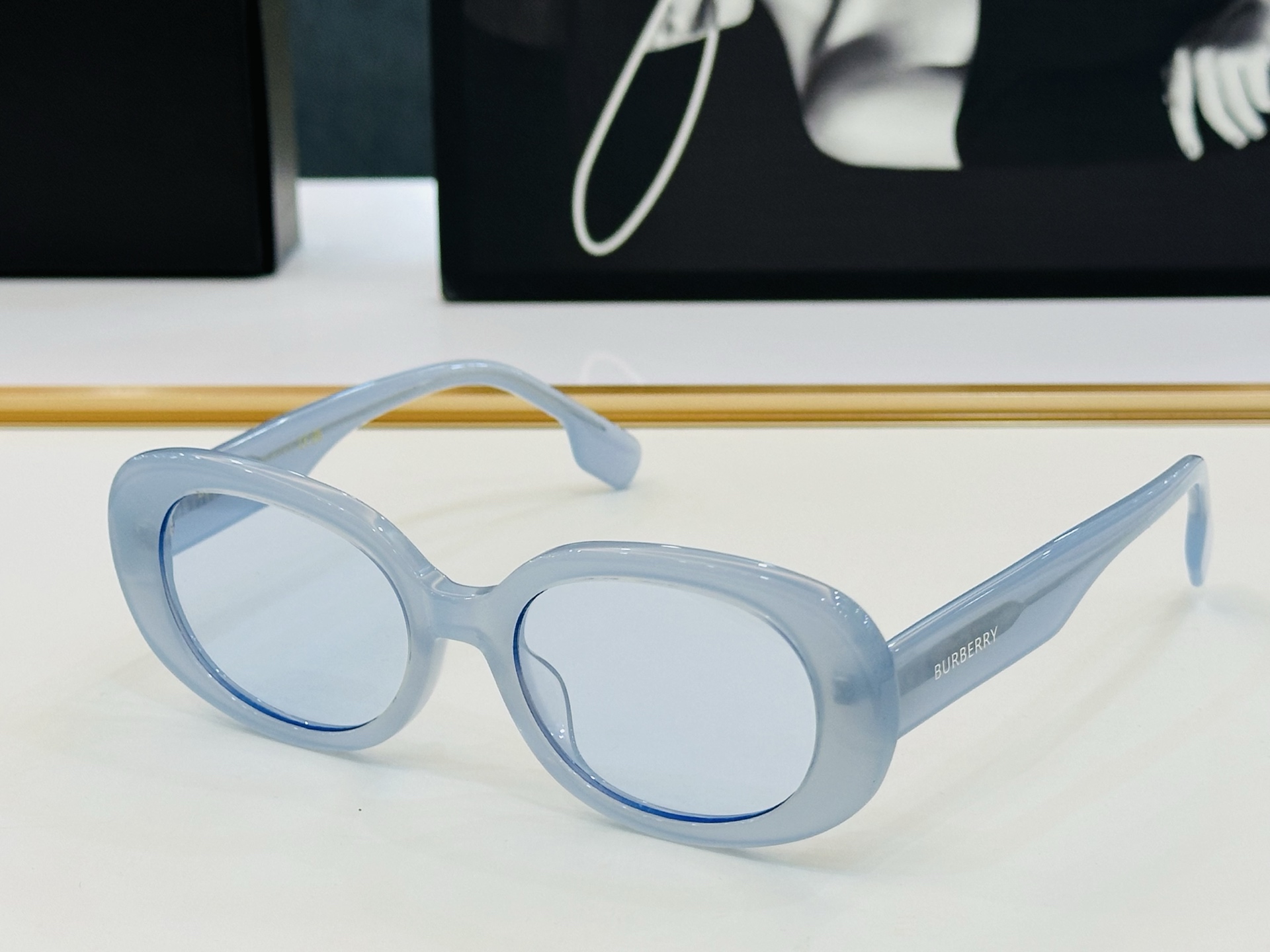 高品质✨BURBERR*✨ 巴家 BE4339    Size：54口19-145 女款太阳眼镜得意 愉