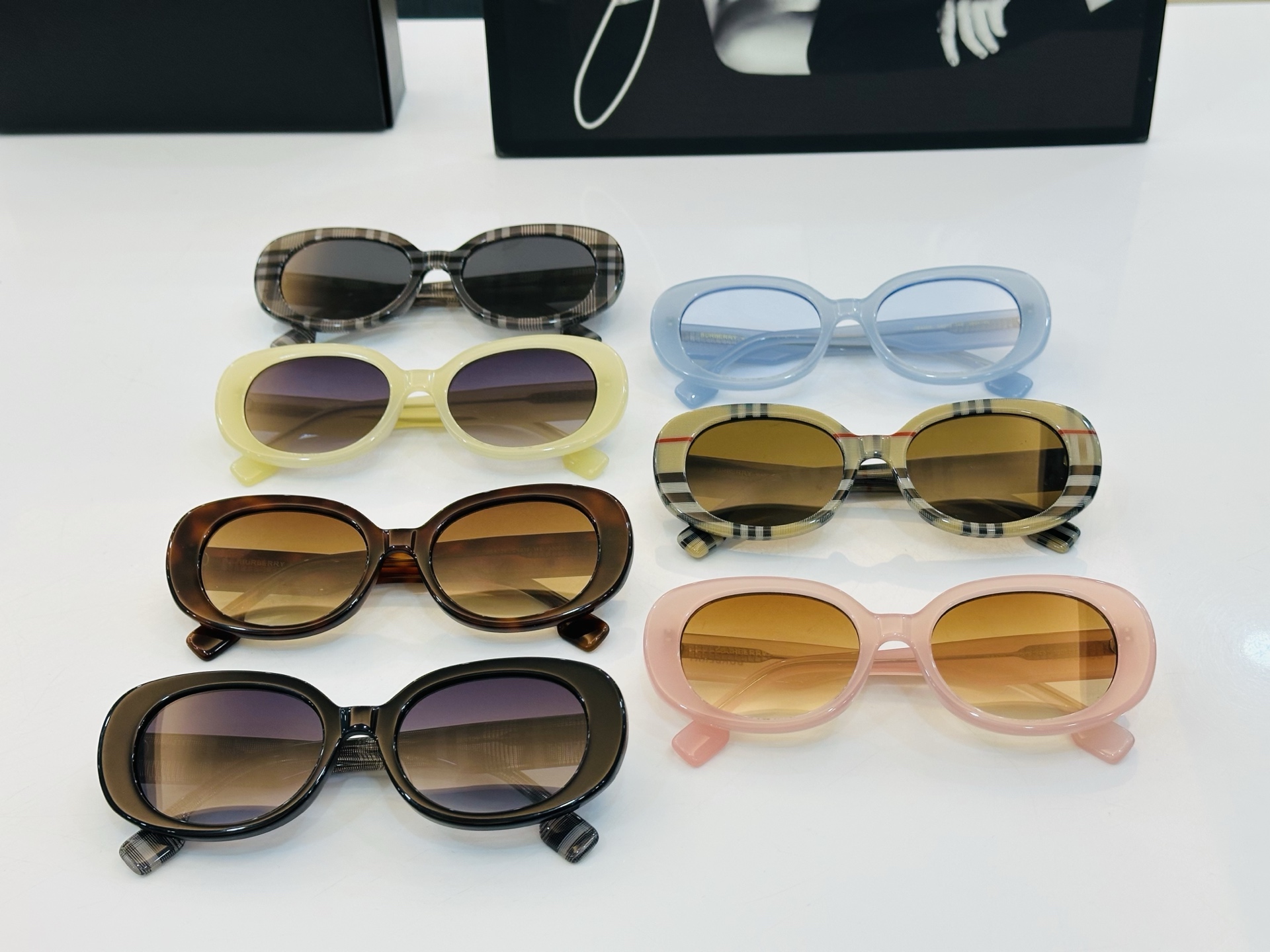 高品质✨BURBERR*✨ 巴家 BE4339    Size：54口19-145 女款太阳眼镜得意 愉