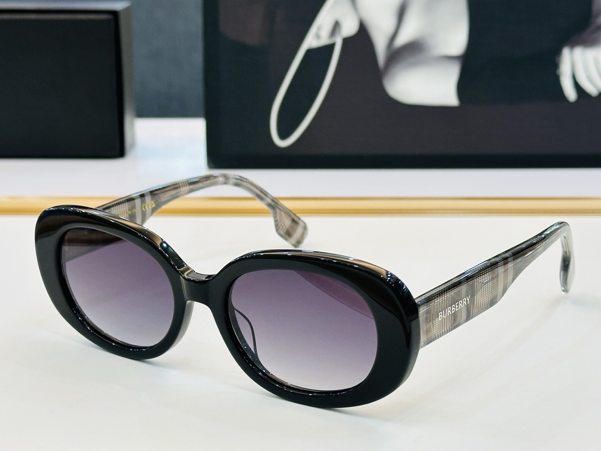 高品质✨BURBERR*✨ 巴家 BE4339    Size：54口19-145 女款太阳眼镜得意 愉