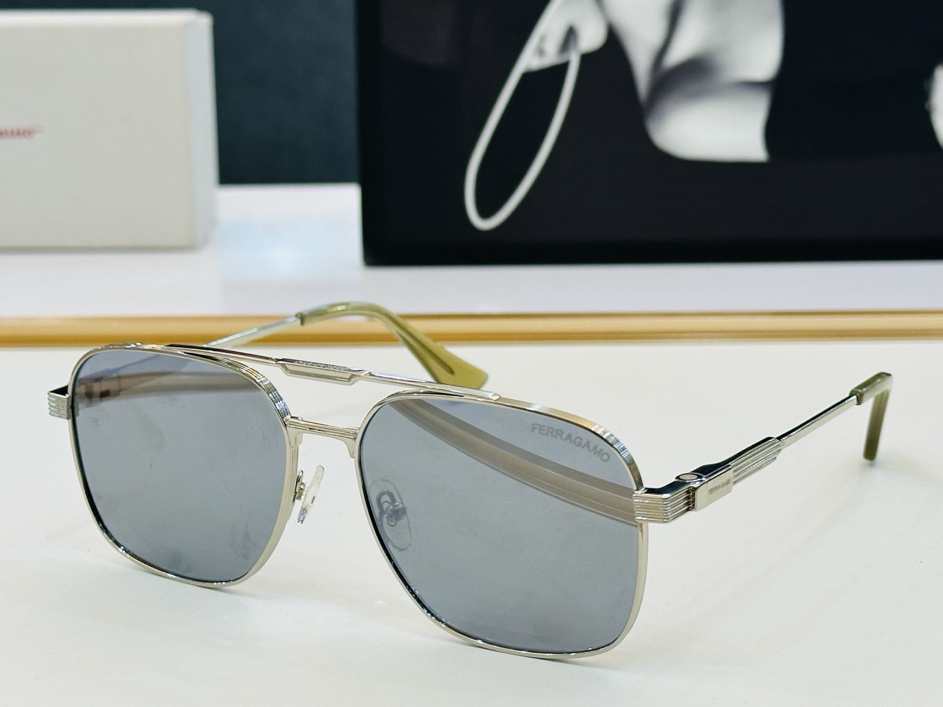 菲拉家 全新设计 SF581LS  Size：57口15-142  悠闲  每付都精心制作 D👍👍 非常