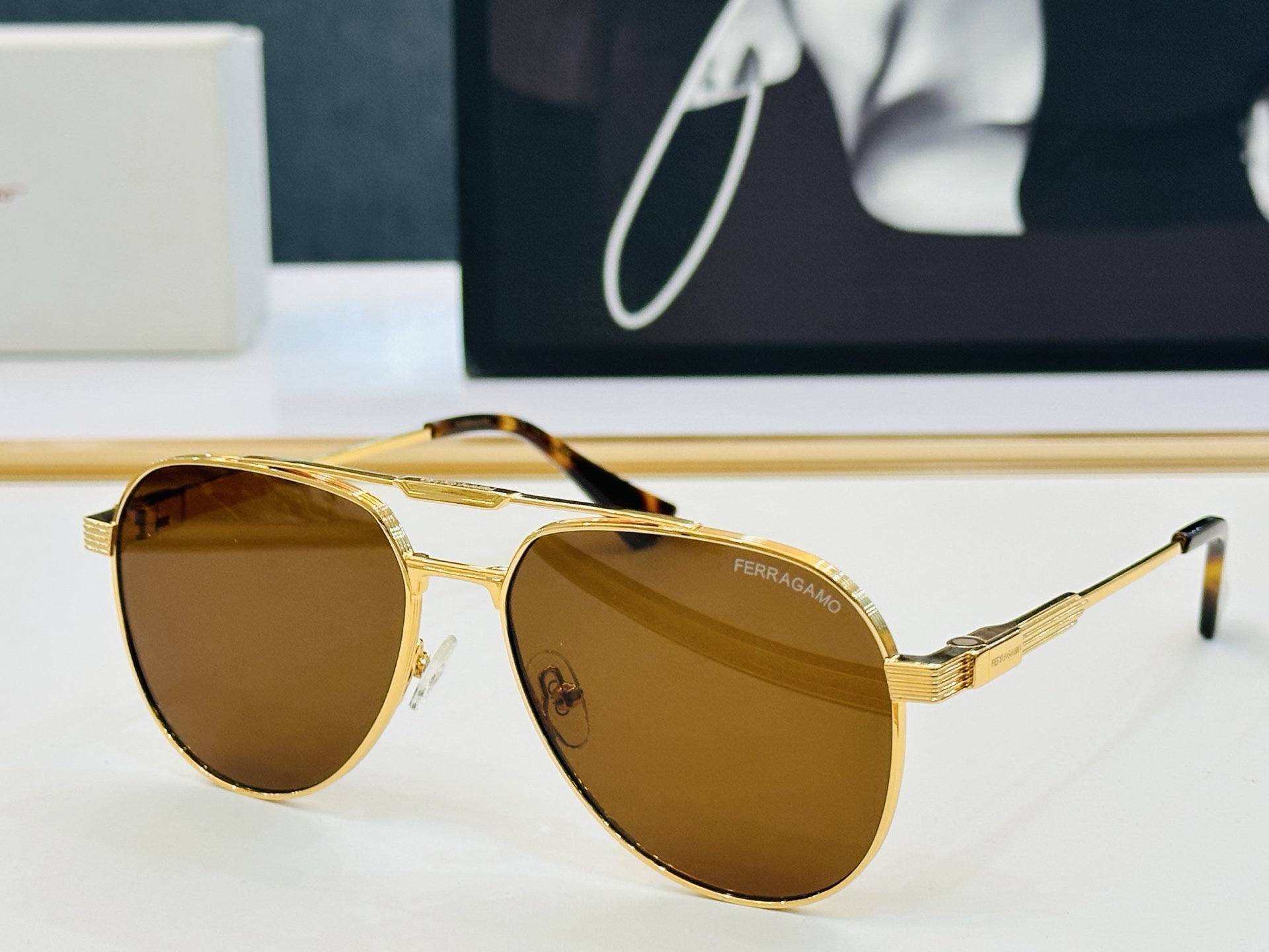 菲拉家 全新设计 SF582LS  Size：57口15-142  悠闲  每付都精心制作 D👍👍 非常