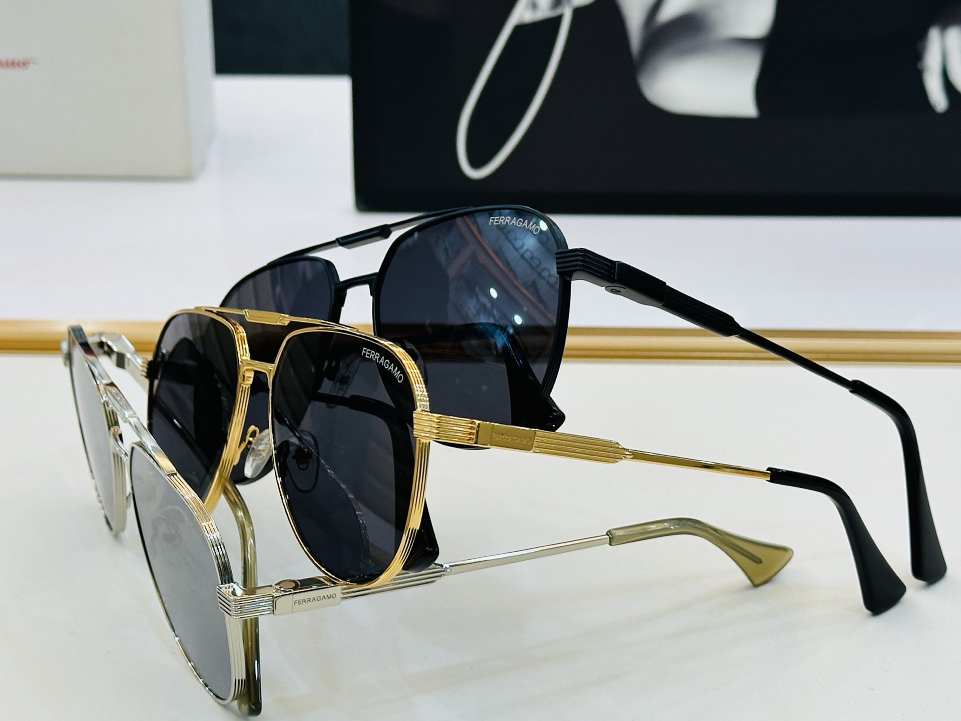 菲拉家 全新设计 SF582LS  Size：57口15-142  悠闲  每付都精心制作 D👍👍 非常