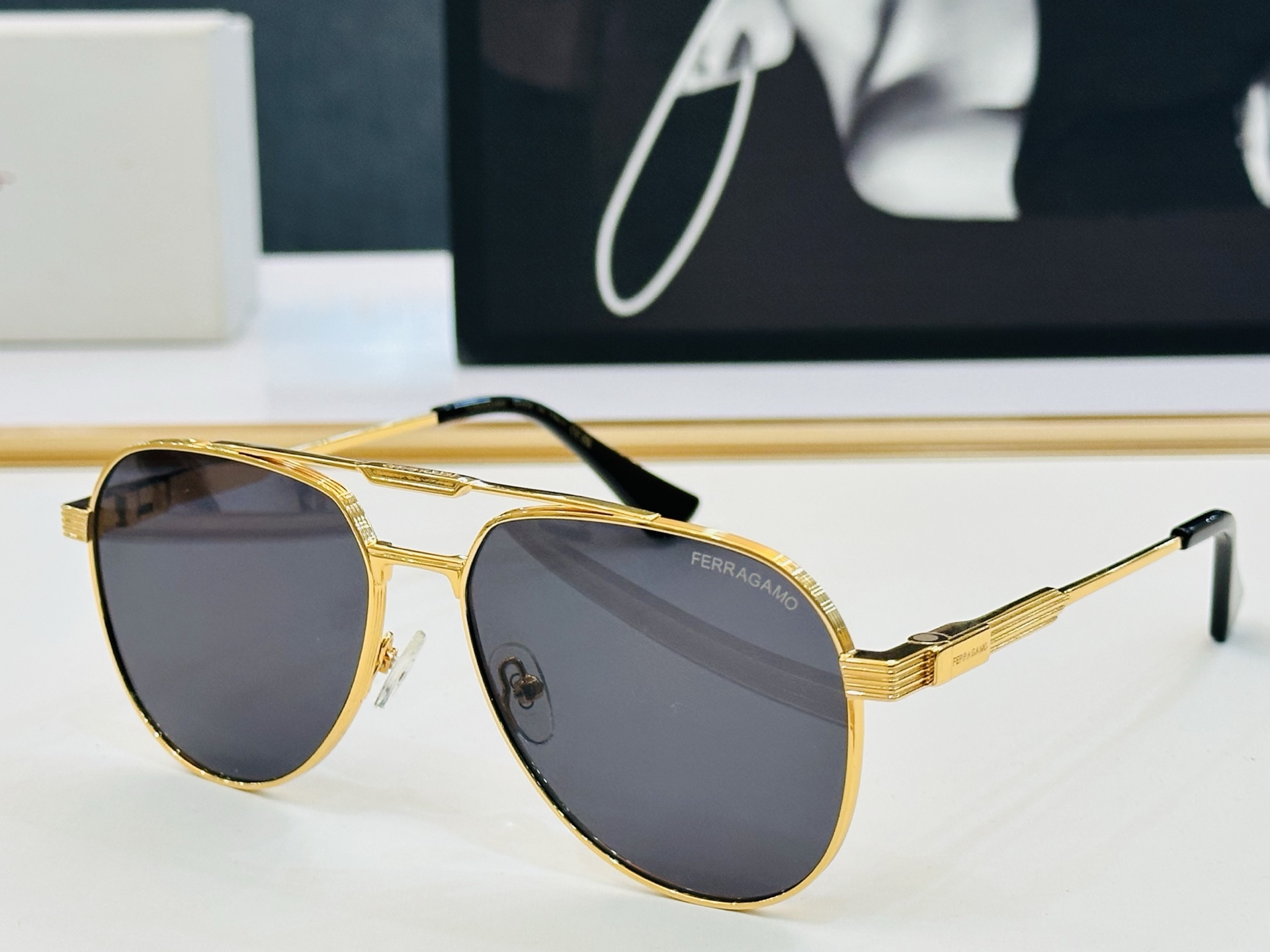 菲拉家 全新设计 SF582LS  Size：57口15-142  悠闲  每付都精心制作 D👍👍 非常