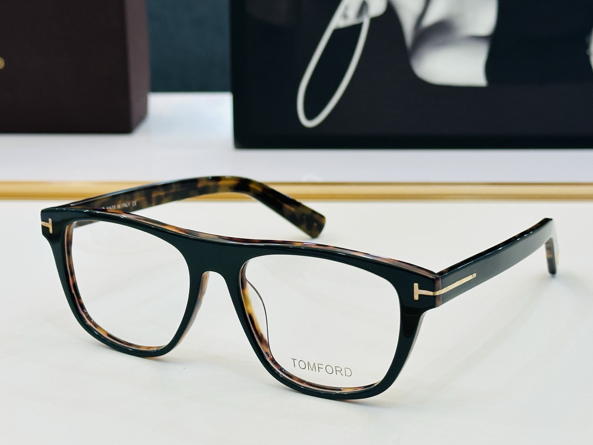 🔺TOM FOR*🔻 汤姆家 官网新款 FT5902    Size：54口17-145 经典时尚 🔝🔝