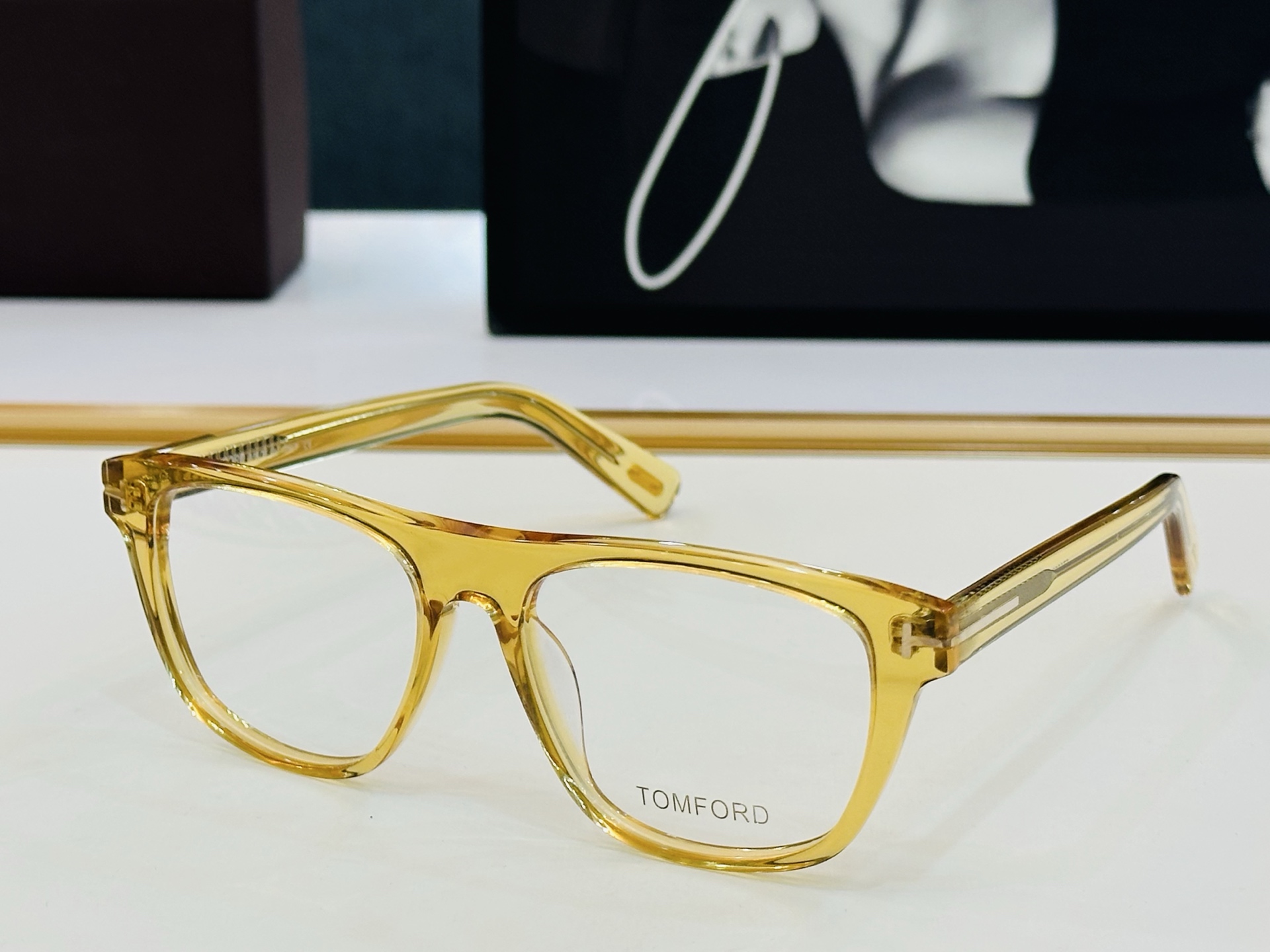 🔺TOM FOR*🔻 汤姆家 官网新款 FT5902    Size：54口17-145 经典时尚 🔝🔝