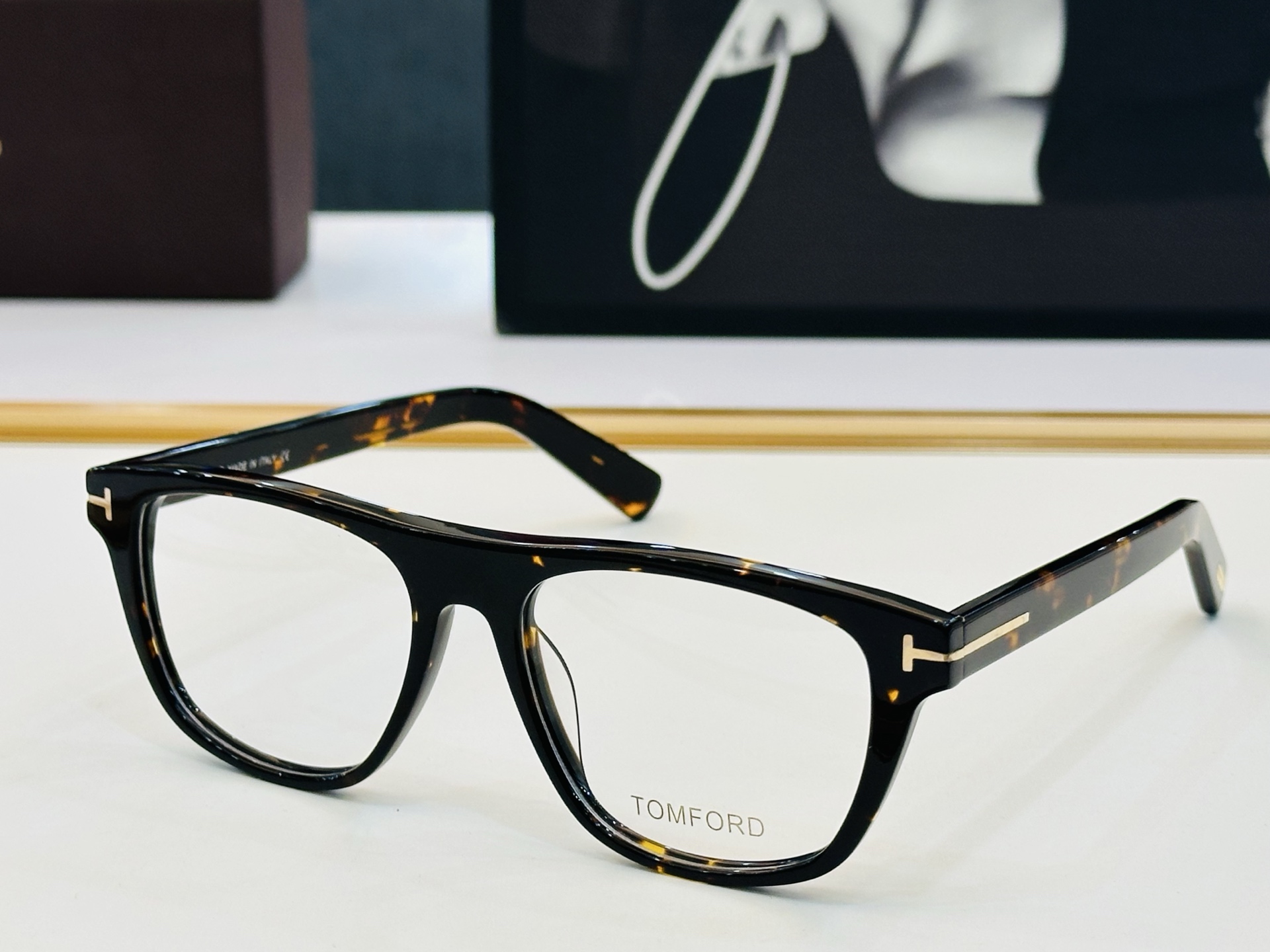 🔺TOM FOR*🔻 汤姆家 官网新款 FT5902    Size：54口17-145 经典时尚 🔝🔝