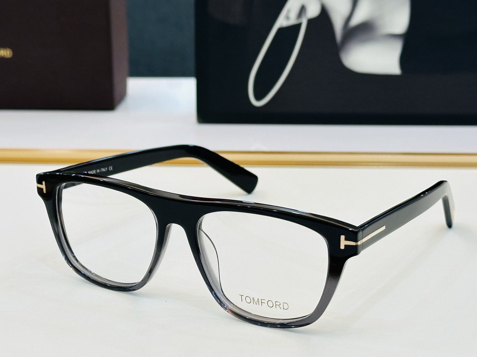 🔺TOM FOR*🔻 汤姆家 官网新款 FT5902    Size：54口17-145 经典时尚 🔝🔝