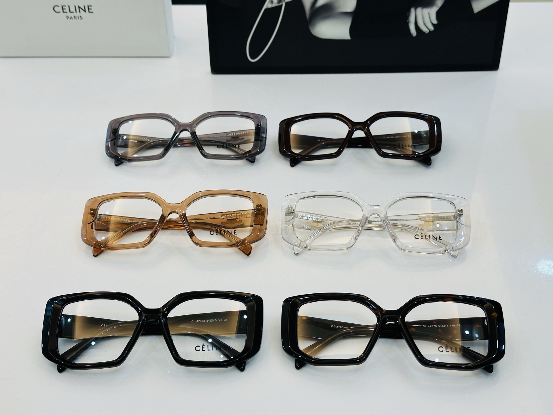 【CELINE】赛琳 CL42378  Size：54口17-140 一直热销的款式 质感强  H工艺超