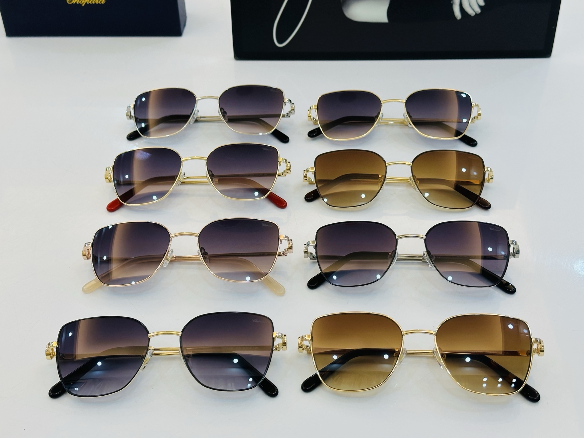 原版 ChoPard肖邦 MODEL VCHL59S Size：54口18-145  以现代时尚的设计风