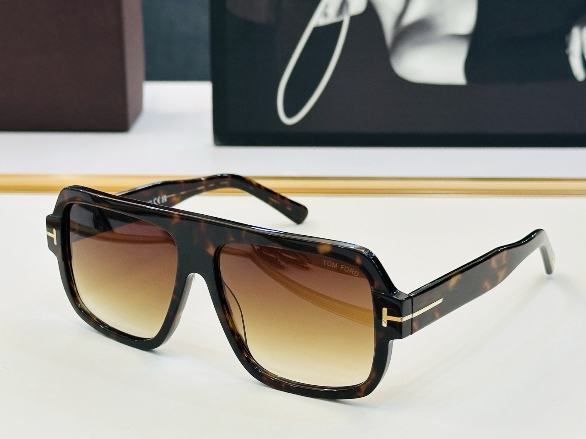 🆕款 TOM FORD🏇汤姆家 MODELFT0933 size：58口14-140 🈷️😍时尚潮流 L