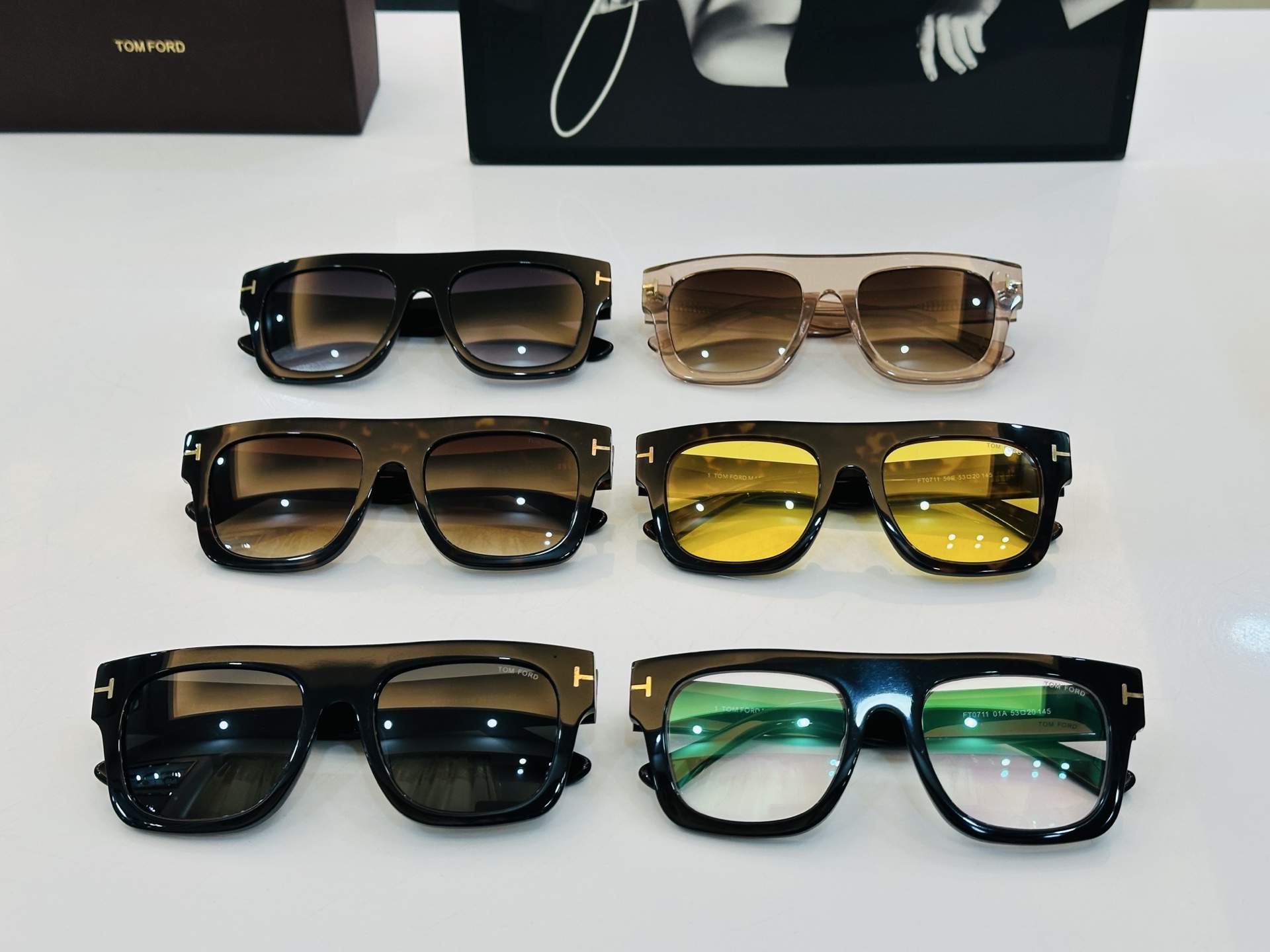 🎉TOM FOR*🎉汤姆家  Model FT0711 Size：53口20-145 时尚框 👓 L时尚