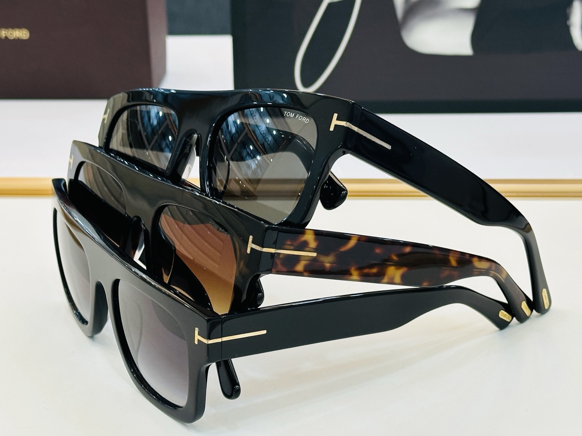 🎉TOM FOR*🎉汤姆家  Model FT0711 Size：53口20-145 时尚框 👓 L时尚