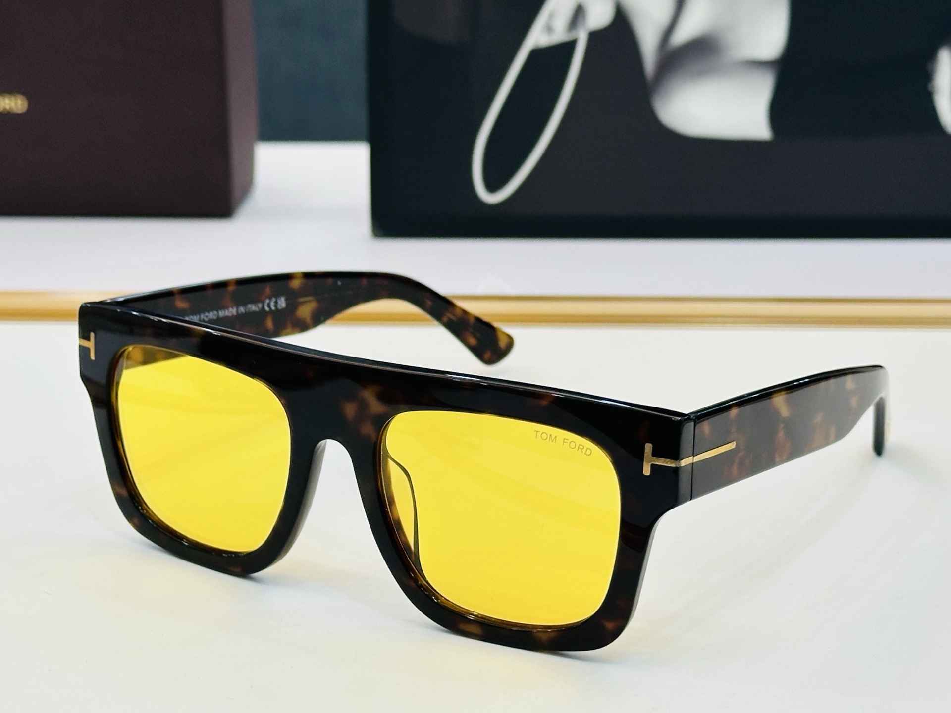 🎉TOM FOR*🎉汤姆家  Model FT0711 Size：53口20-145 时尚框 👓 L时尚