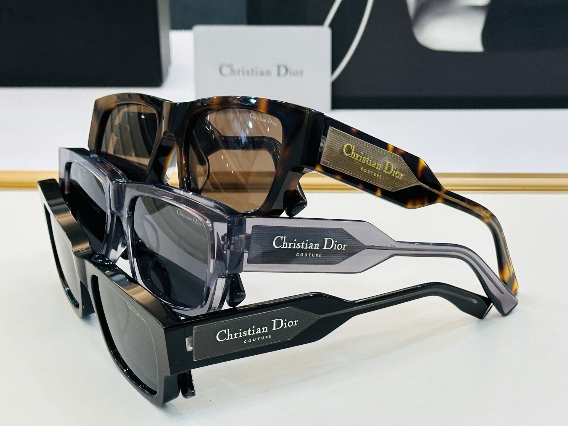 🔻🔻🔻DIO* CDICon S1F 迪家 Size：52口20-145 😎🔆。。搭配镜腿精致配饰 qj