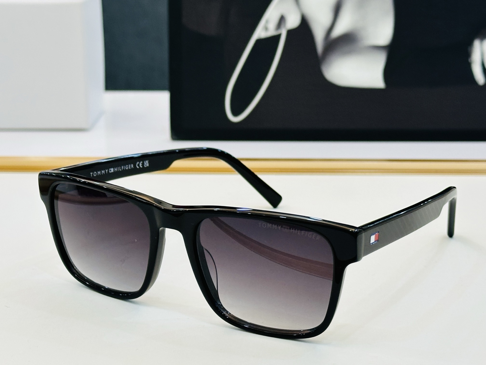 官网同步发售TOMMY HILFIGER 板材框 TH2144/S SIZE：54口19-145 L简单