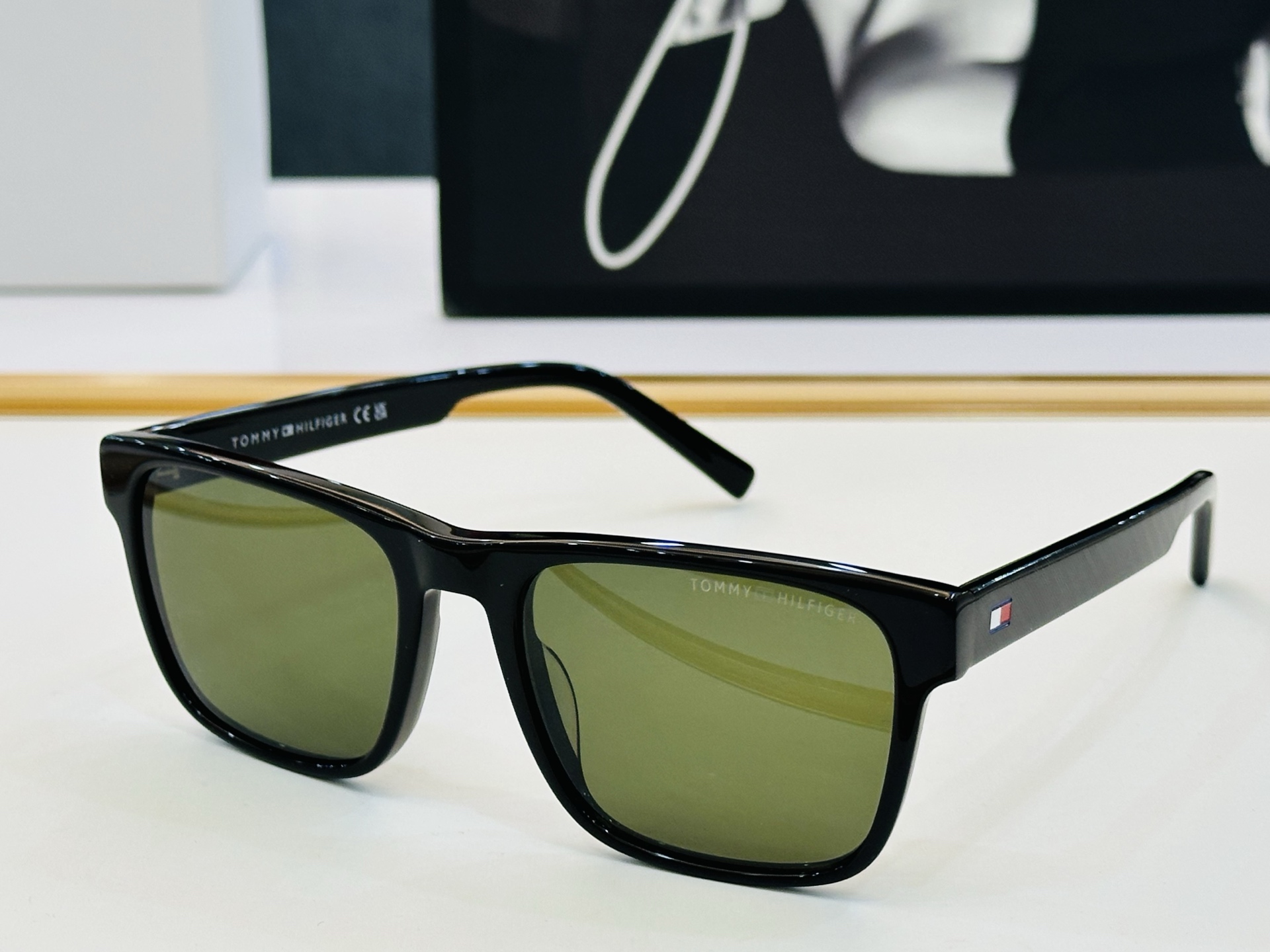 官网同步发售TOMMY HILFIGER 板材框 TH2144/S SIZE：54口19-145 L简单