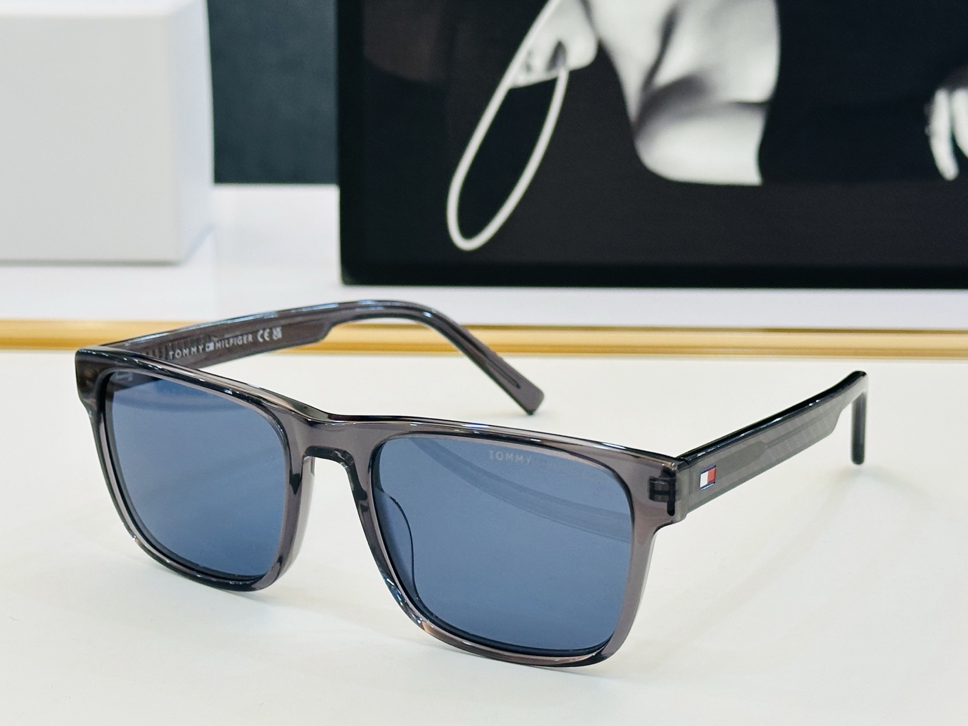 官网同步发售TOMMY HILFIGER 板材框 TH2144/S SIZE：54口19-145 L简单