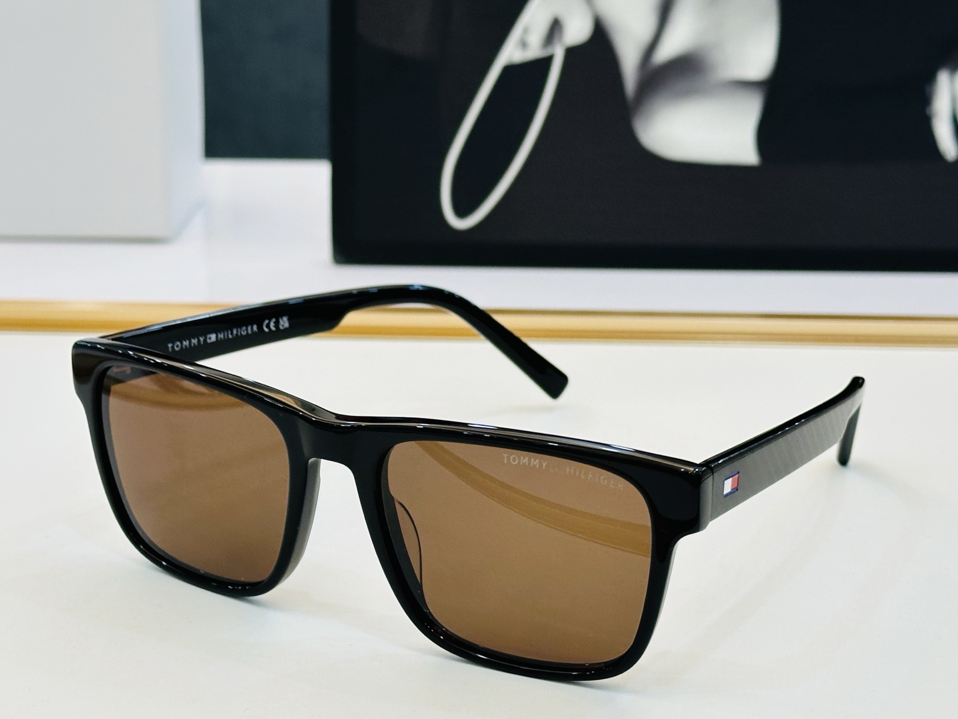 官网同步发售TOMMY HILFIGER 板材框 TH2144/S SIZE：54口19-145 L简单