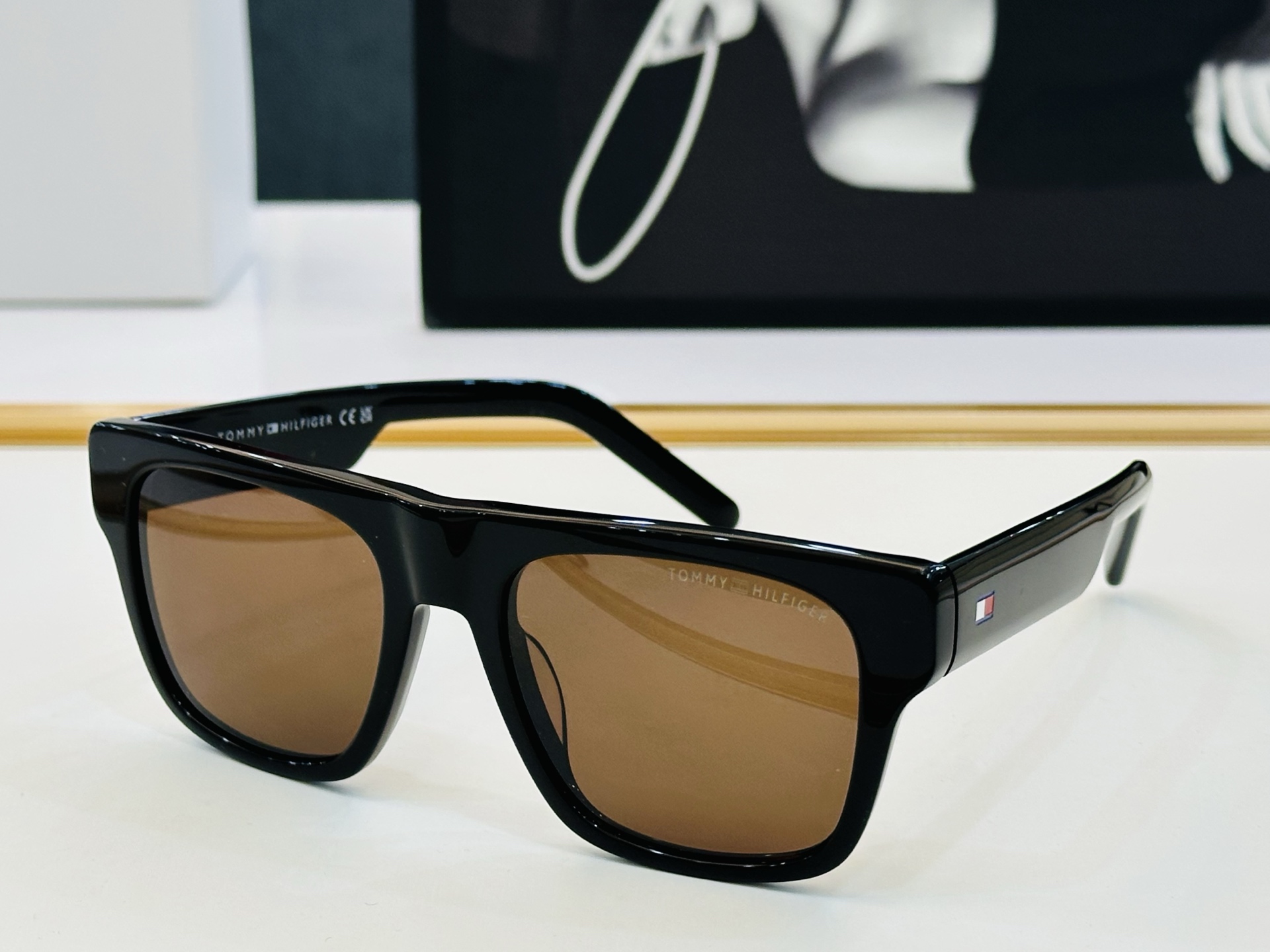 官网同步发售TOMMY HILFIGER 板材框 TH1976/S SIZE：52口19-145 L简单