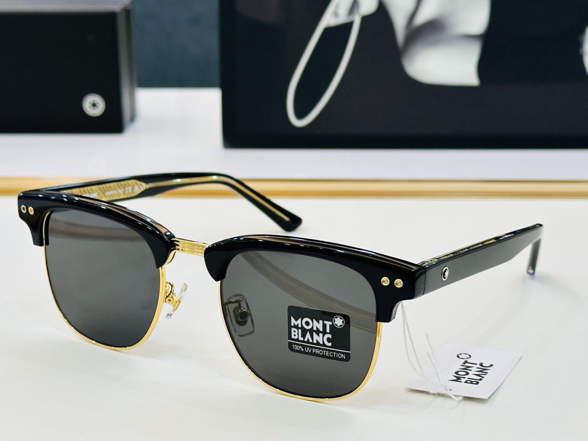 官网新品 MONTBLANC 万宝龙 MB0382S Size：52口21-150   做工精良 👍👍W