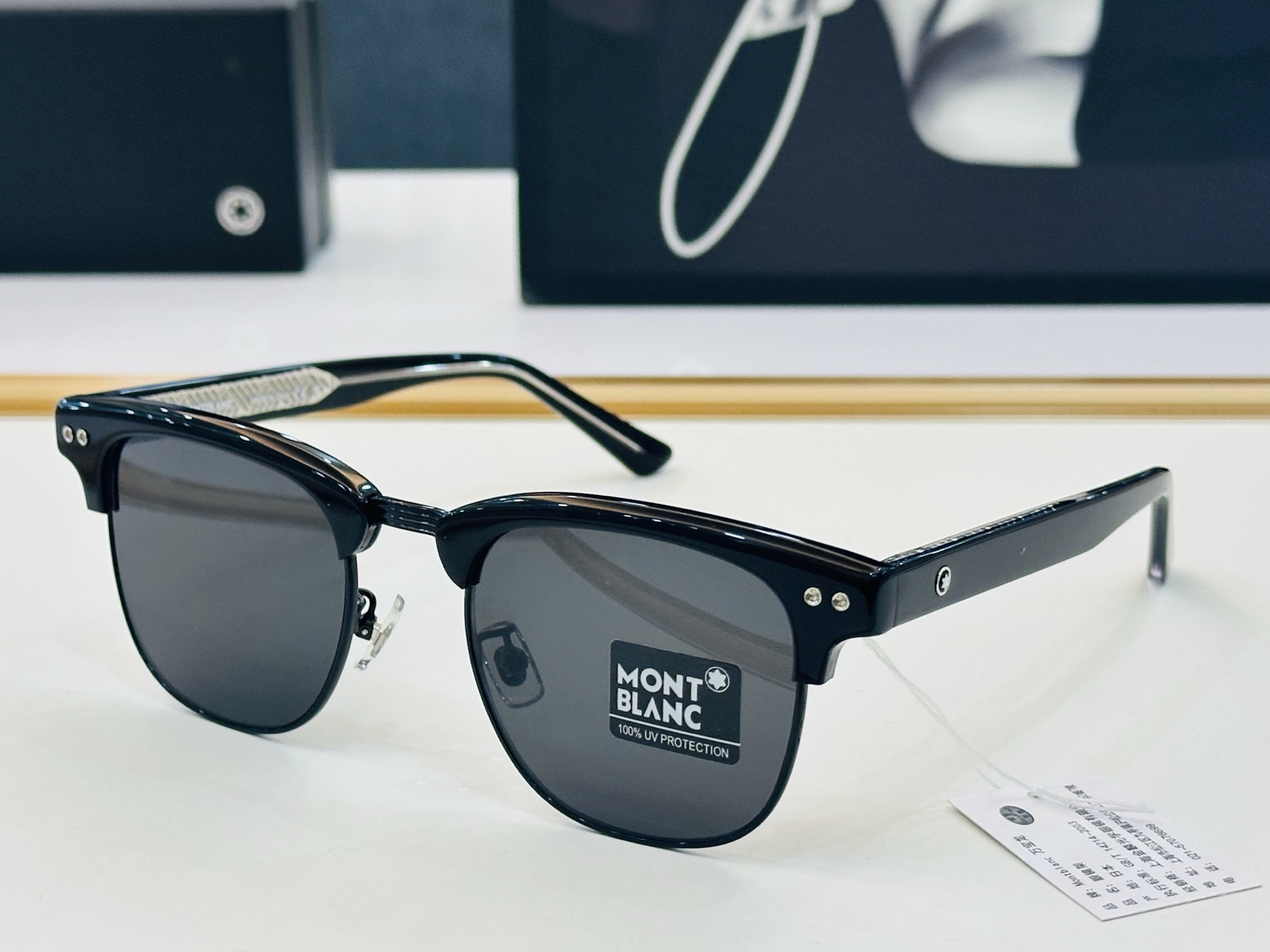 官网新品 MONTBLANC 万宝龙 MB0382S Size：52口21-150   做工精良 👍👍W