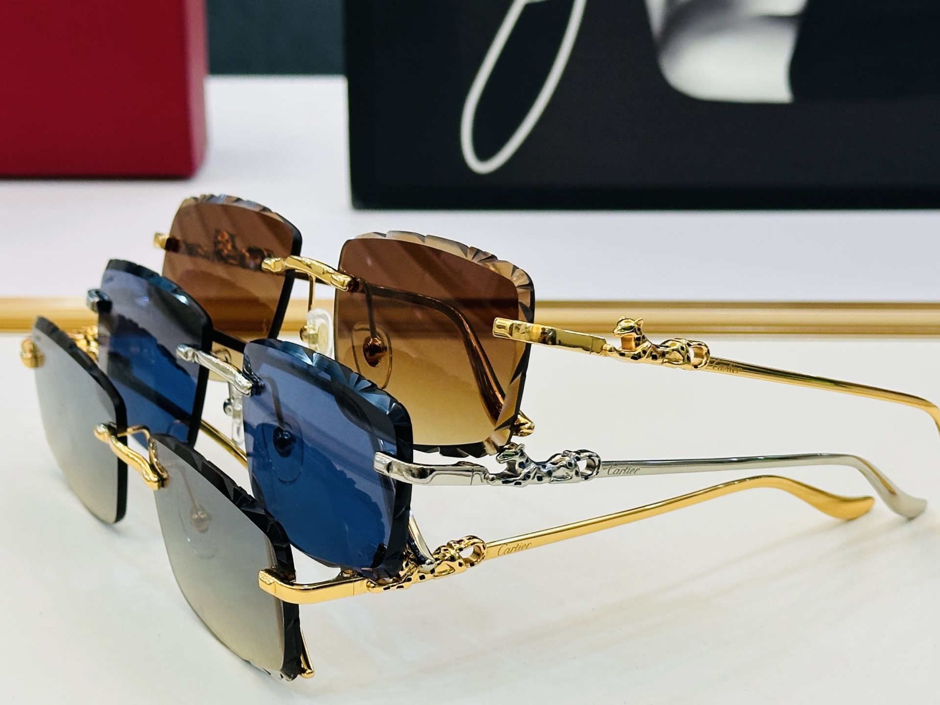 🆕 原版Cartie* 卡家 太阳镜 CT01592O  Size：57口8-142 电镀工艺精湛大牌品