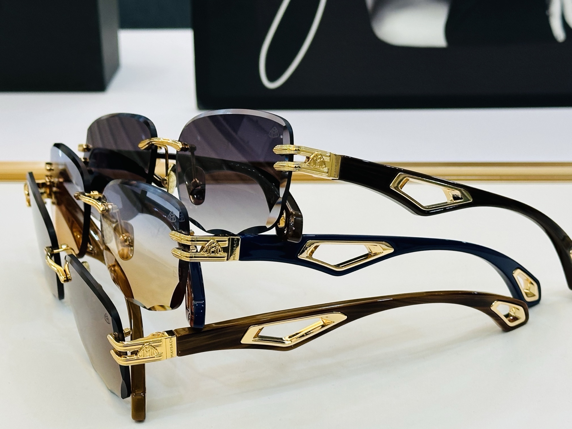 高品质 迈巴赫 🎉🎉做工精美💕💕MAYBAC*H Z153  Size：61口17-145  质感十足 