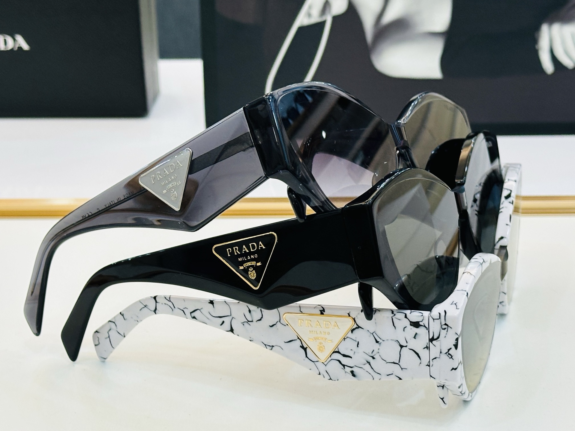 🔺PRAD*🔻普家 PR208VS Size：54口20-148    眼镜系列堪称精湛制作 彰显独特个