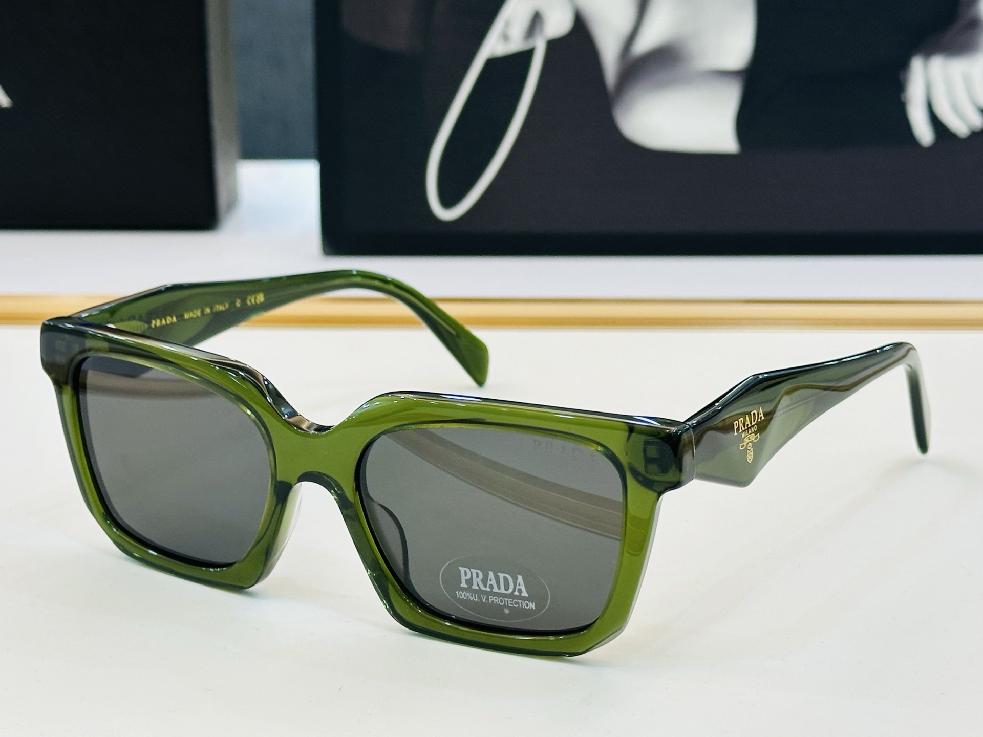 🔺PRAD*🔻普家 PR1754 Size：54口19-145   眼镜系列堪称精湛制作 彰显独特个 b