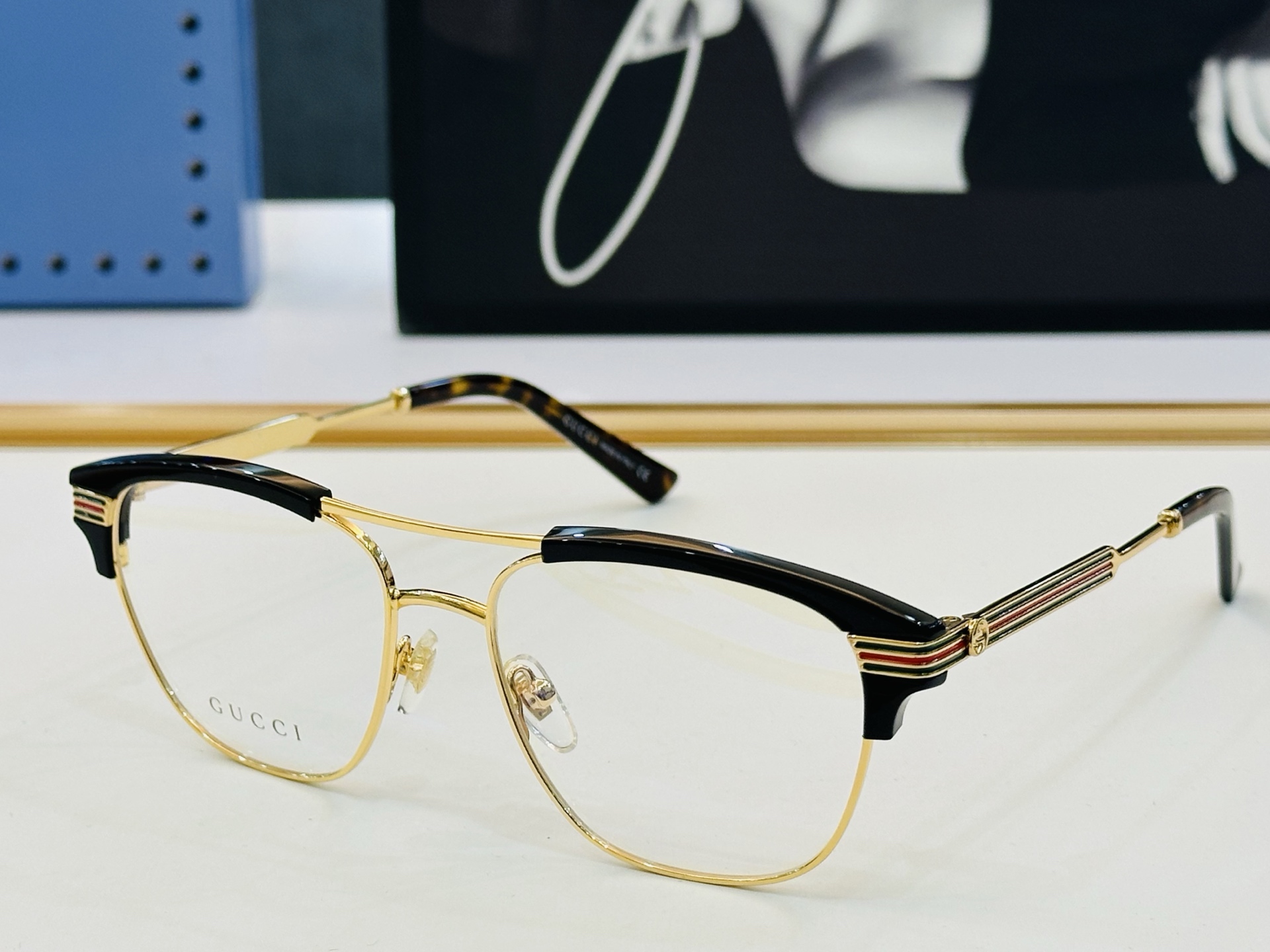 GUCC* 古家 GG0243O 🐝🐝系列 Size：54口17-145   🍁🍁B超绝品质 配光架。 