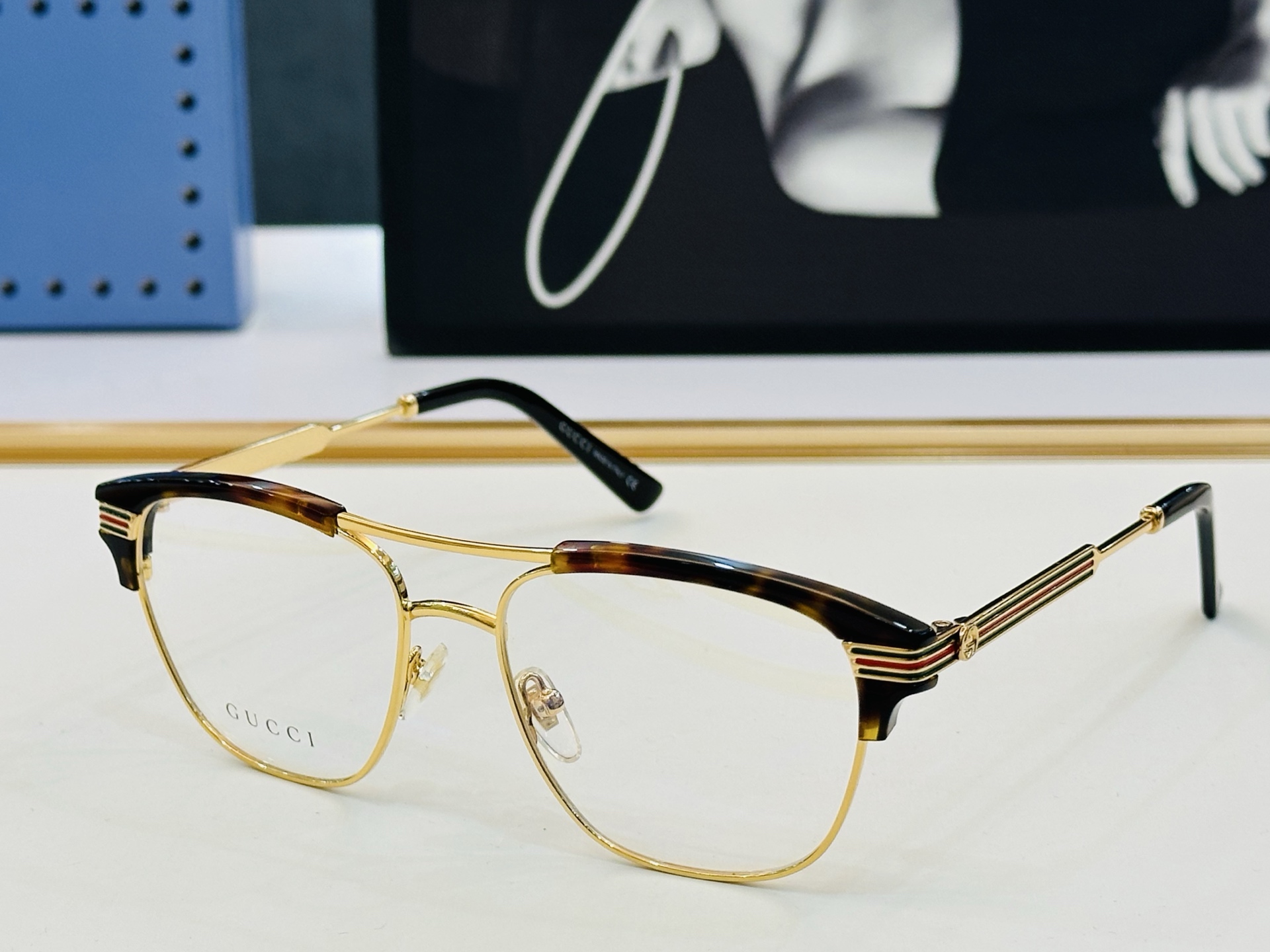 GUCC* 古家 GG0243O 🐝🐝系列 Size：54口17-145   🍁🍁B超绝品质 配光架。 