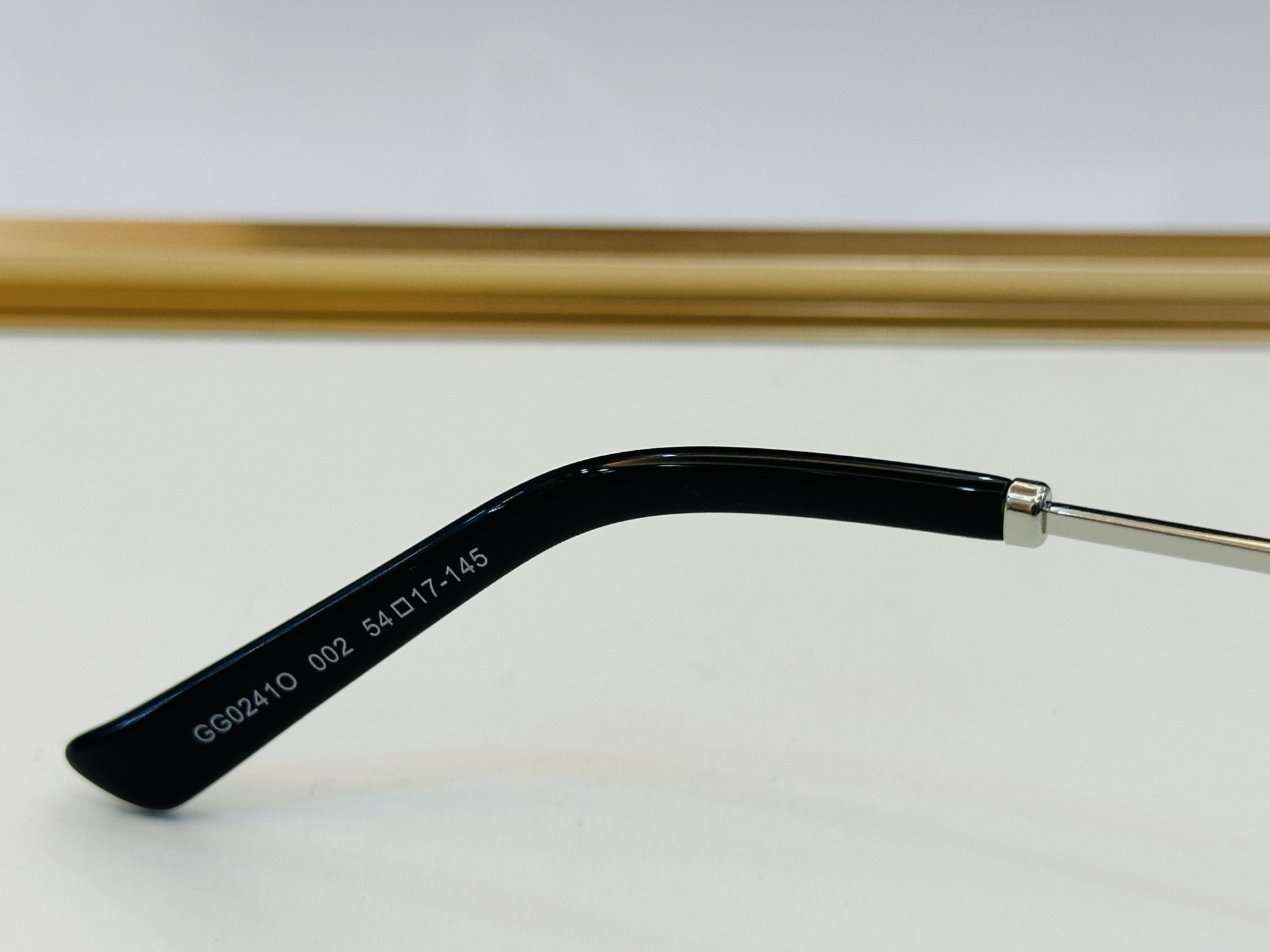 GUCC* 古家 GG0243O 🐝🐝系列 Size：54口17-145   🍁🍁B超绝品质 配光架。 