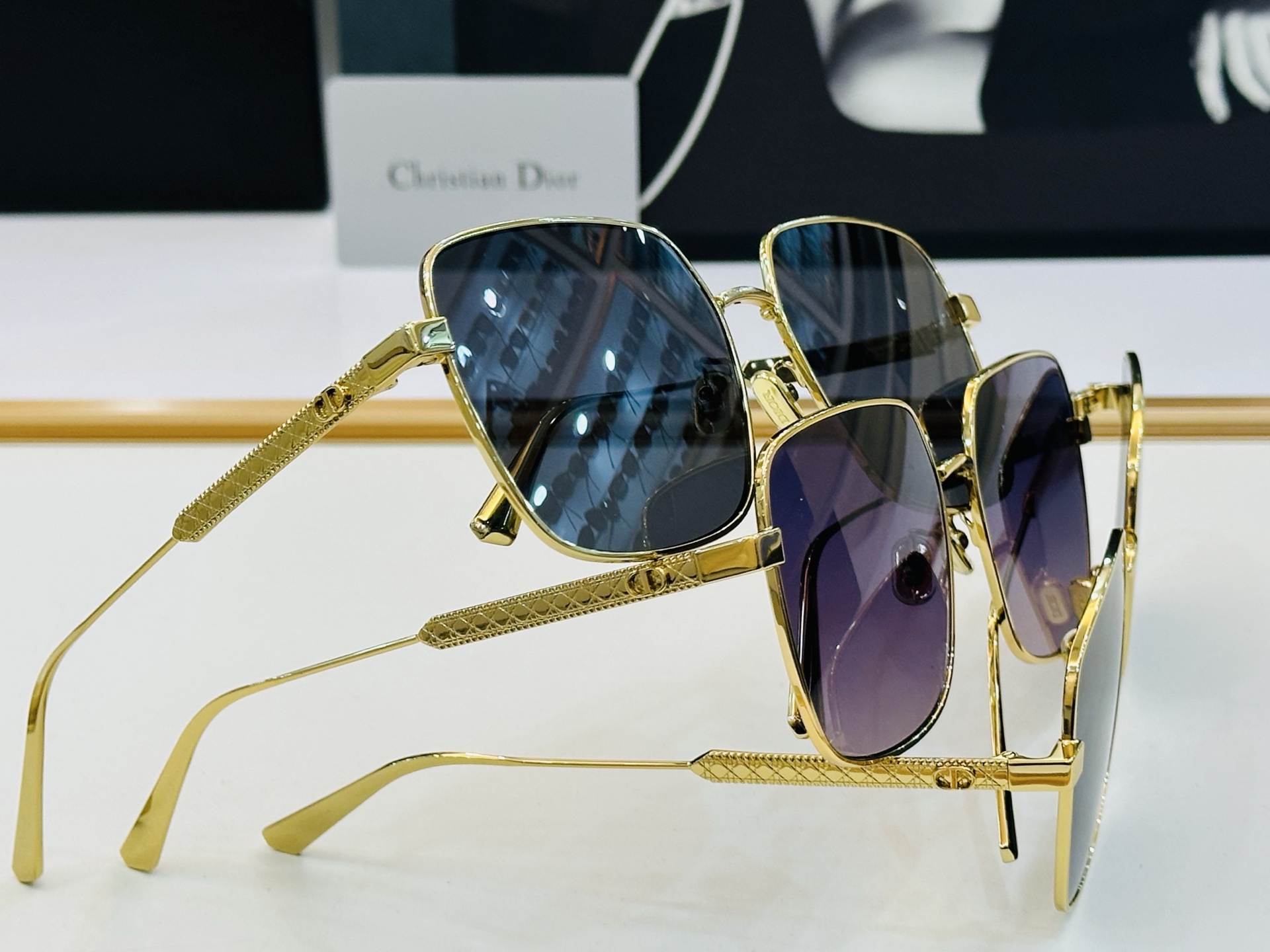 🔻🔻🔻DIO* CDICon S1U 迪家 Size：59口18-140 😎🔆。。搭配镜腿精致配饰 B官