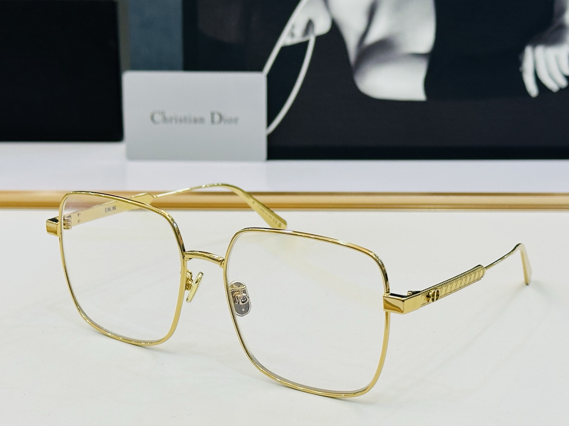 NO:368917,DIO* CDICon S1U Dijia Size59 18-Paired with exquisite accessories in temples B official website model with excellent quality glasses sunglasses, glasses, dior, dior19860909DIO* CDICon S1U 迪家 Size59口18- 搭配镜腿精致配饰 B官网款 质量上佳 眼镜墨镜太阳镜,眼镜,dior,dior,glasses