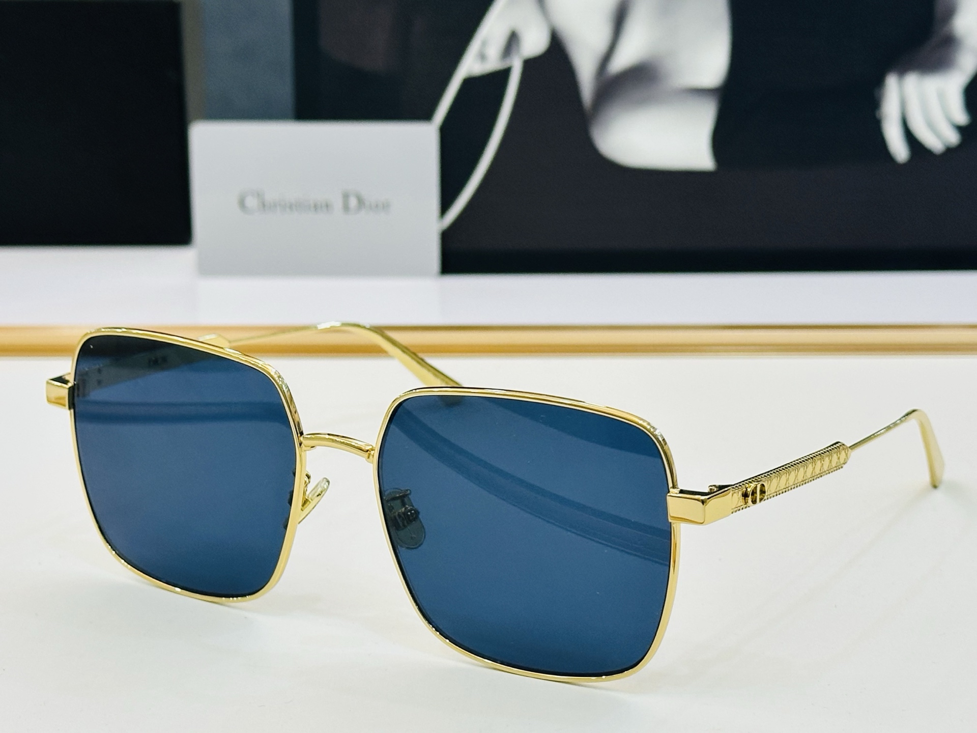 🔻🔻🔻DIO* CDICon S1U 迪家 Size：59口18-140 😎🔆。。搭配镜腿精致配饰 B官