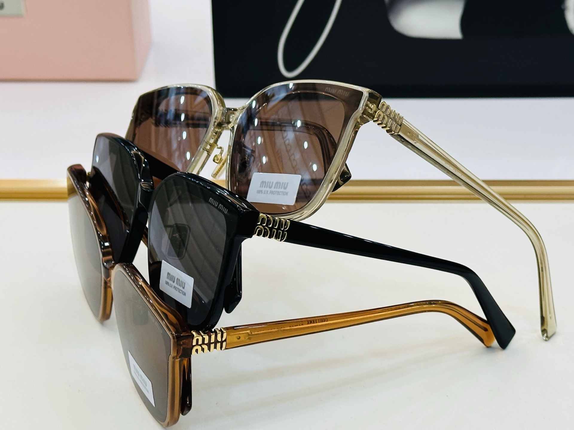 🆕 谬家 SMU18ZS Size：61口15-145 🌺🌺 玫瑰闪电 时尚靓丽 得意得意微笑 B独具品